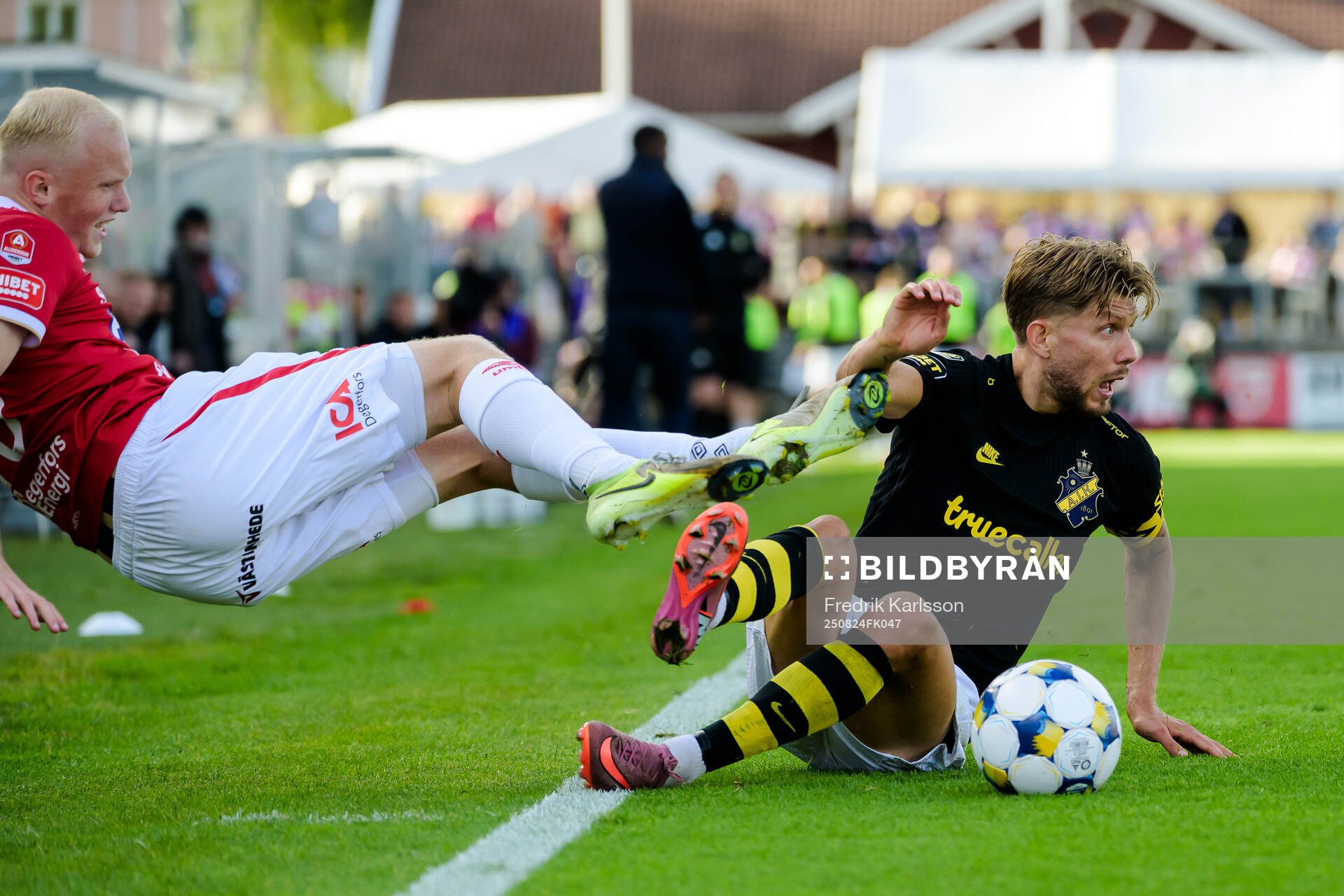 Degerfors Marcus Rafferty och AIKs Anton Salétros