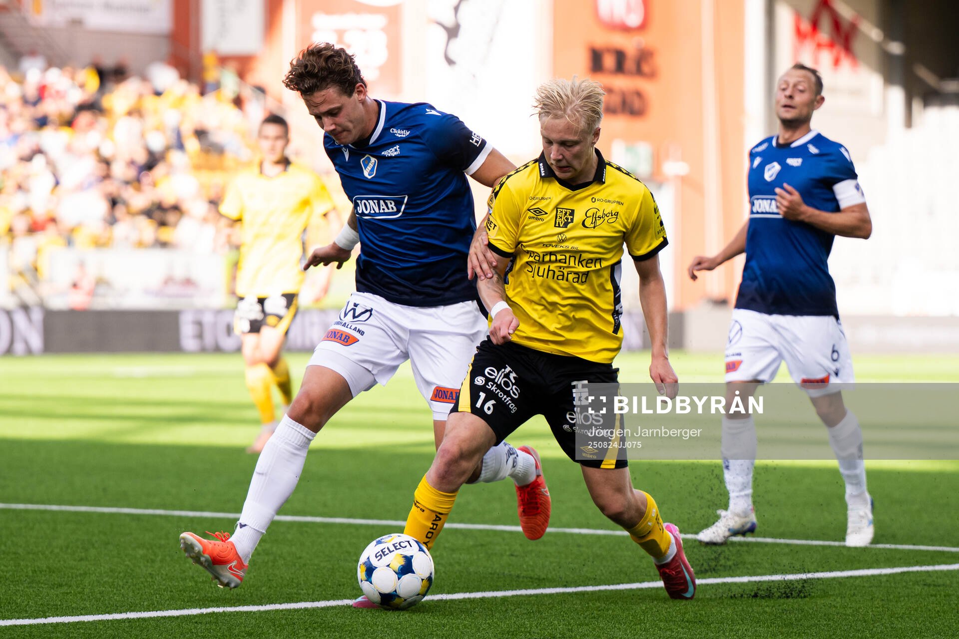 Halmstads Gabriel Wallentin och Elfsborgs Altti Hellemaa