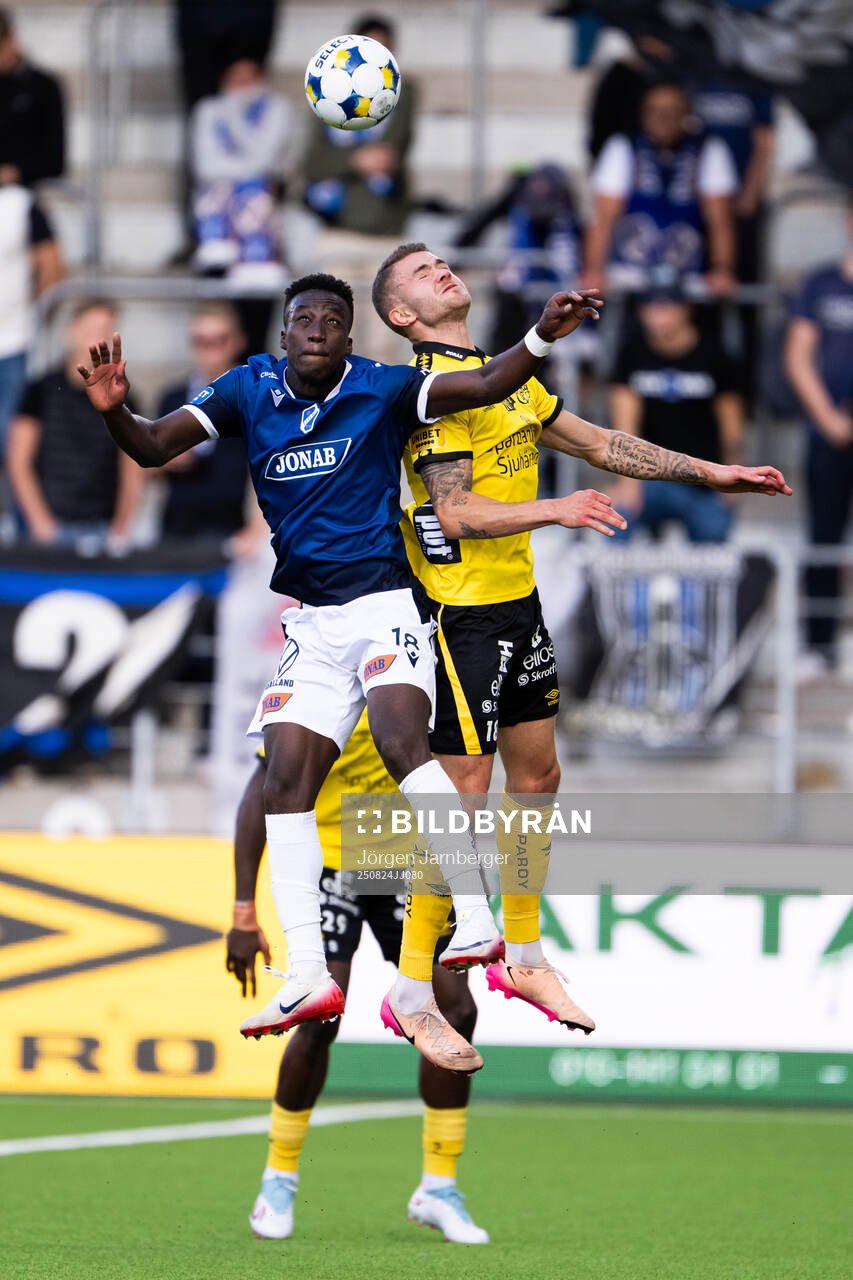 Halmstads Naeem Mohammed och Elfsborgs Julius Magnusson