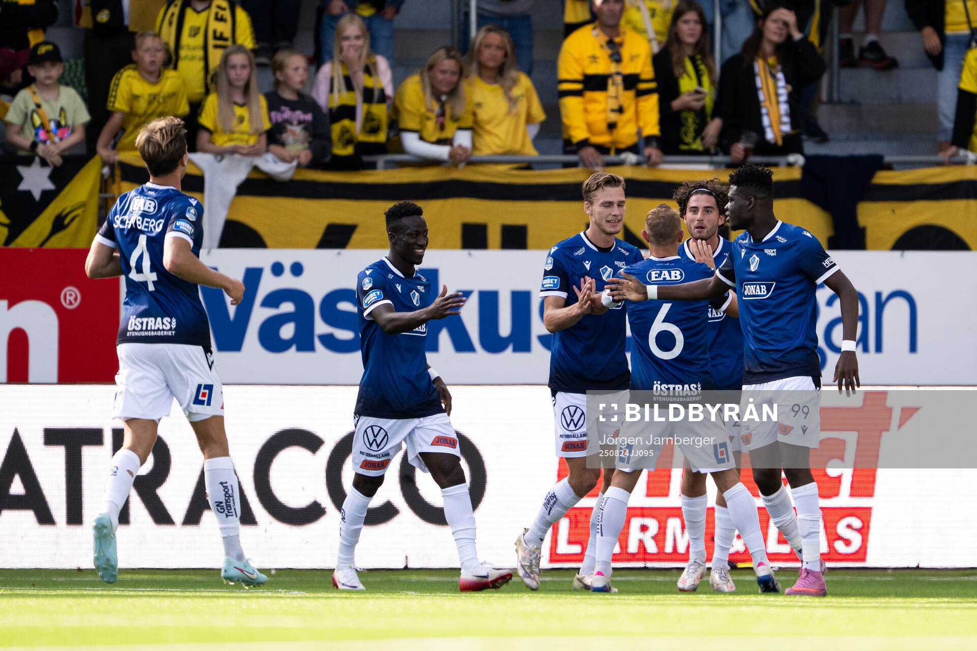 Halmstads Emmanuel Yeboah jublar