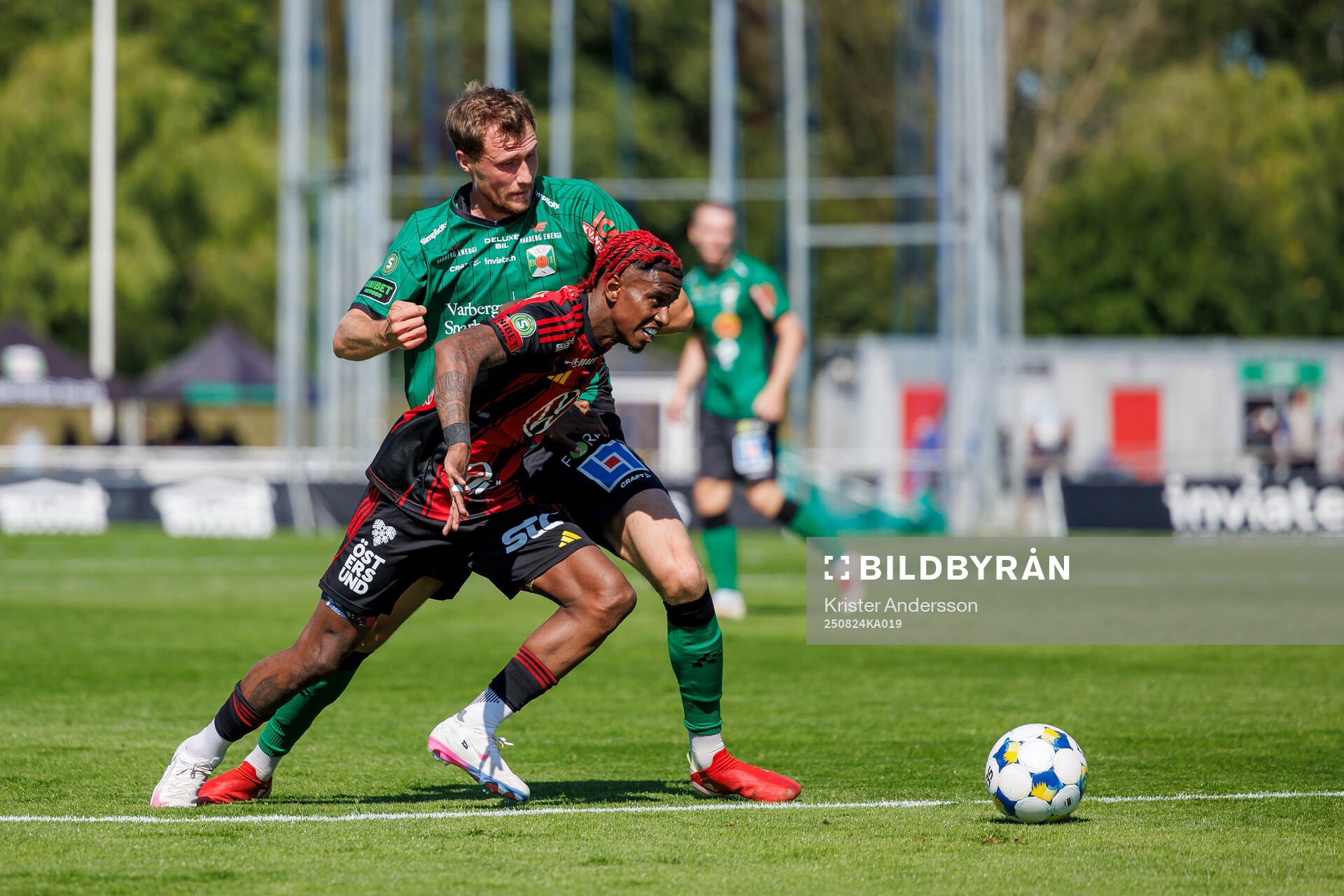 Varbergs Niklas Dahlström och Östersunds Chovanie Shakur