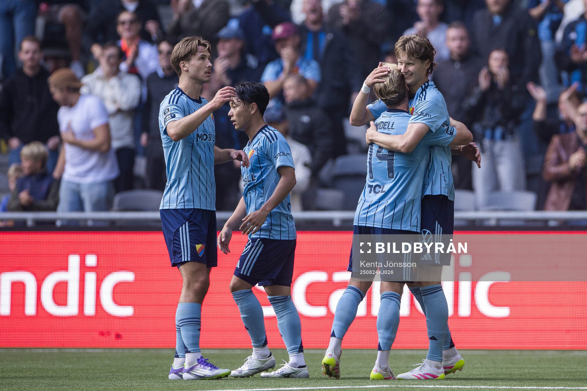 Djurgårdens August Priske Flyger jublar