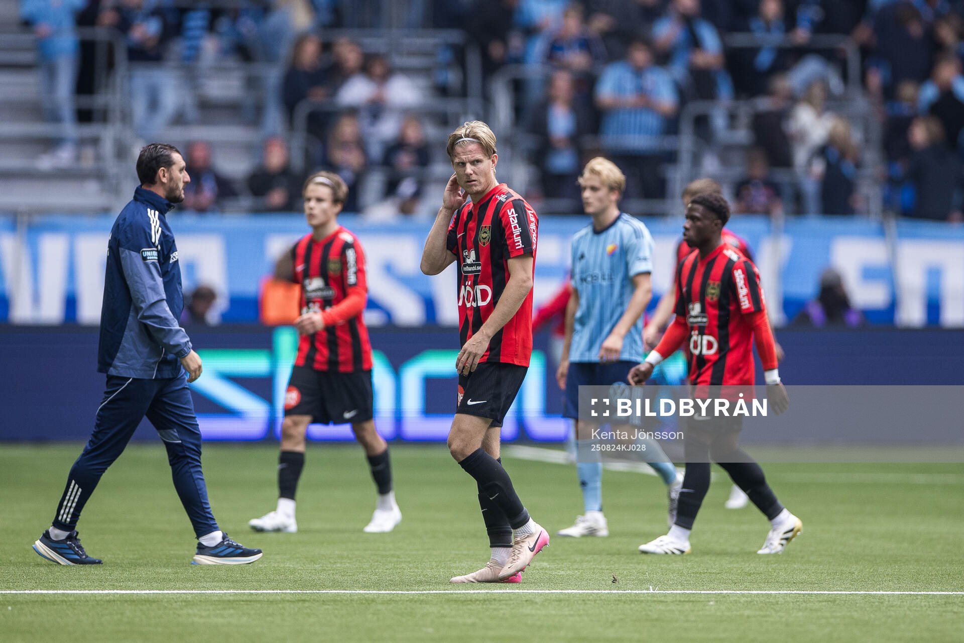 Brommapojkarnas Eric Björkander depparunder