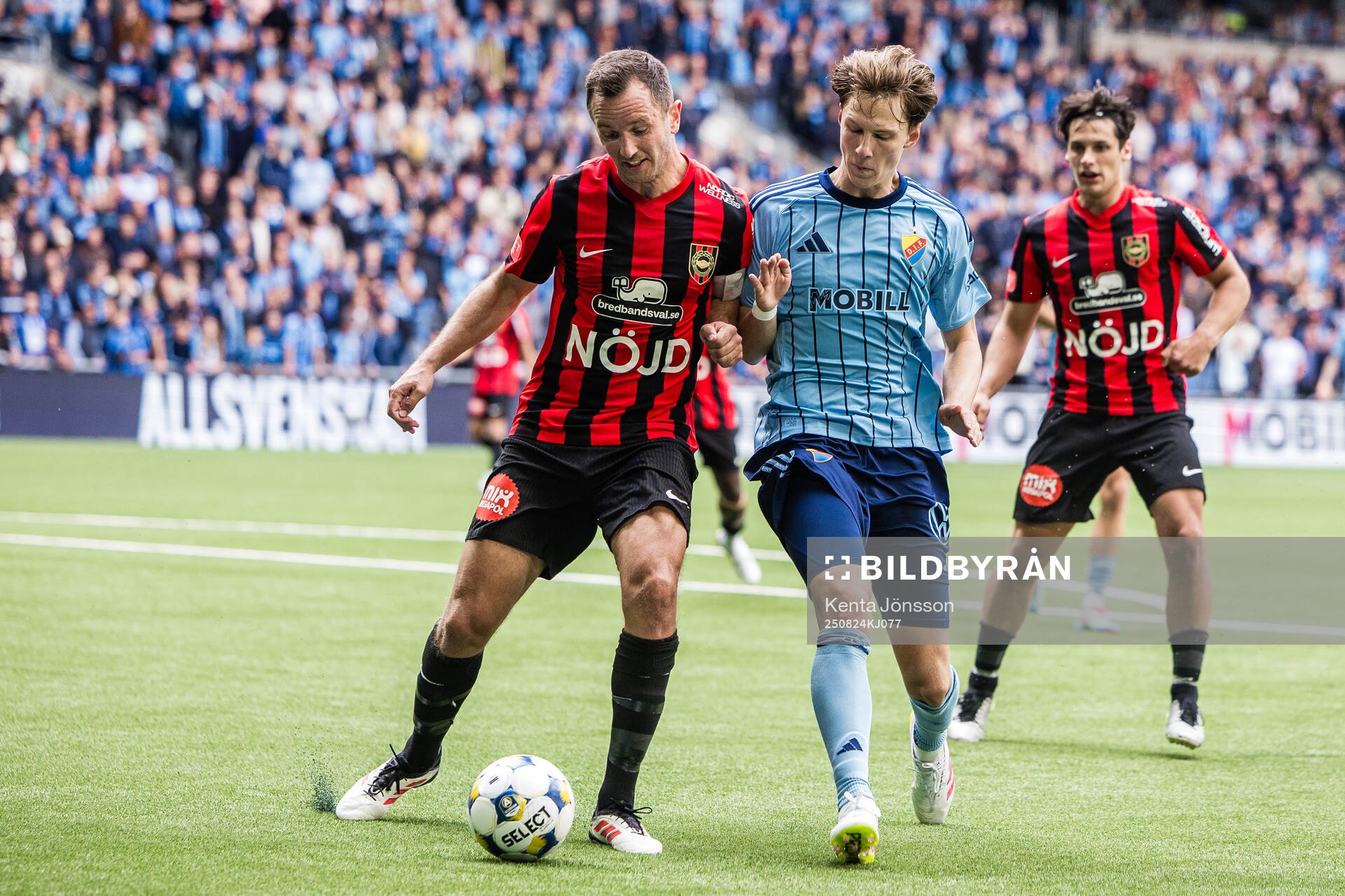 Brommapojkarnas Even Hovland och Djurgårdens August Priske