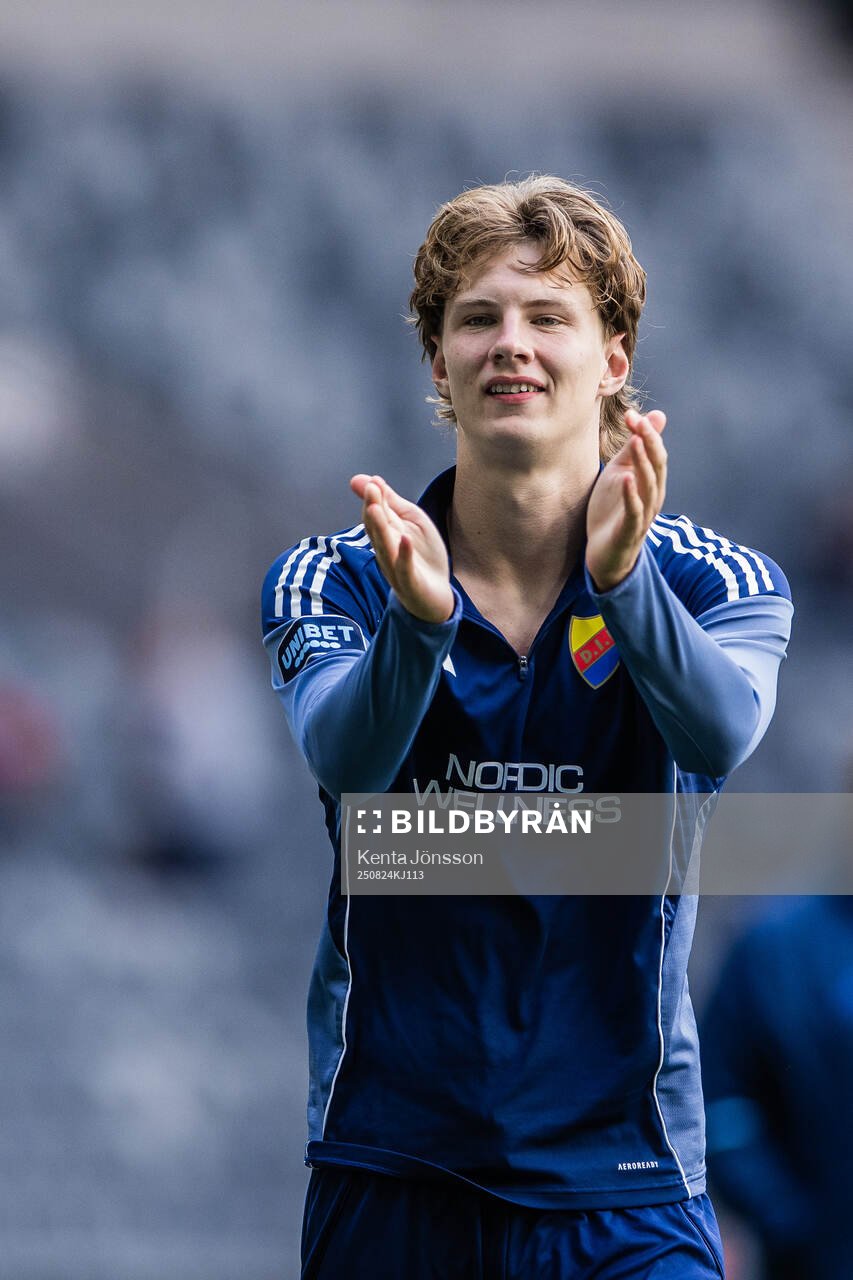 Djurgårdens August Priske Flyger jublar