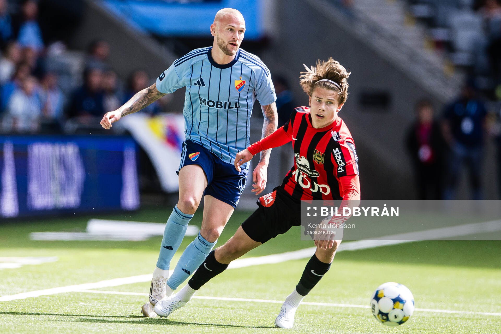 Djurgårdens Adam Ståhl och Brommapojkarnas Love Arrhov