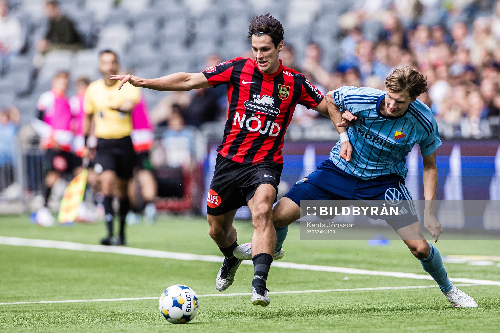 Brommapojkarnas Kevin Ackermann och Djurgårdens August