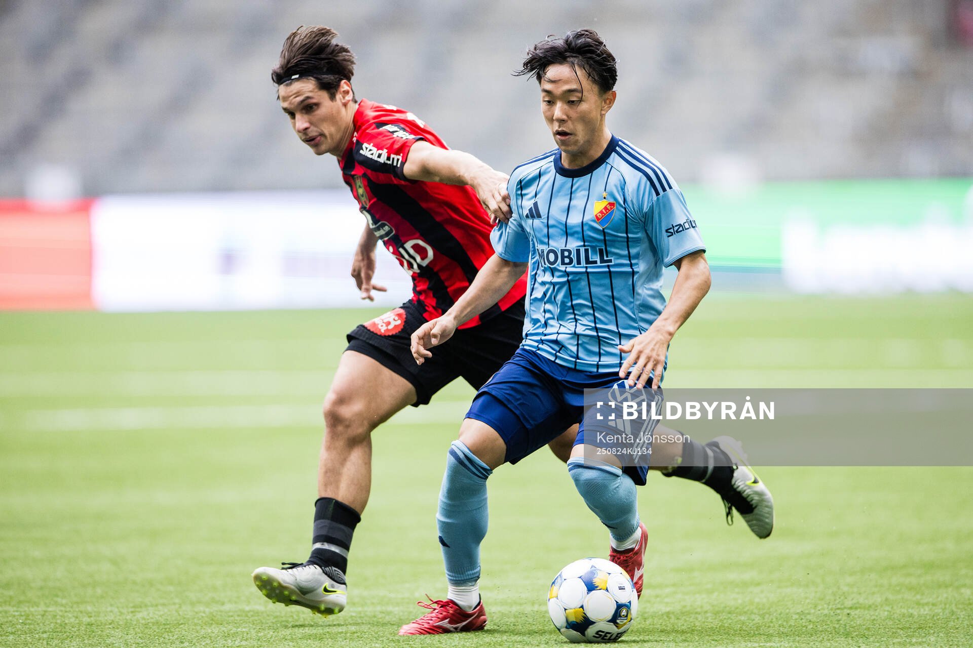 Brommapojkarnas Kevin Ackermann och Djurgårdens Keita