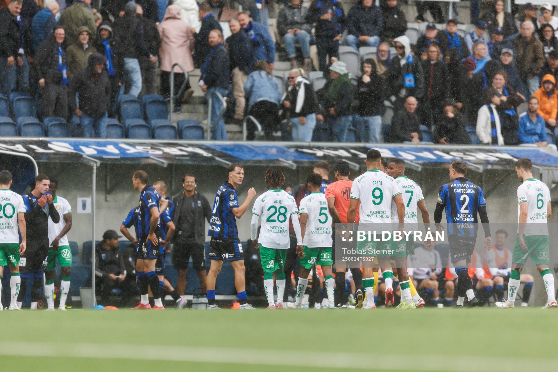 Sirius och Hammarbys spelare samlas