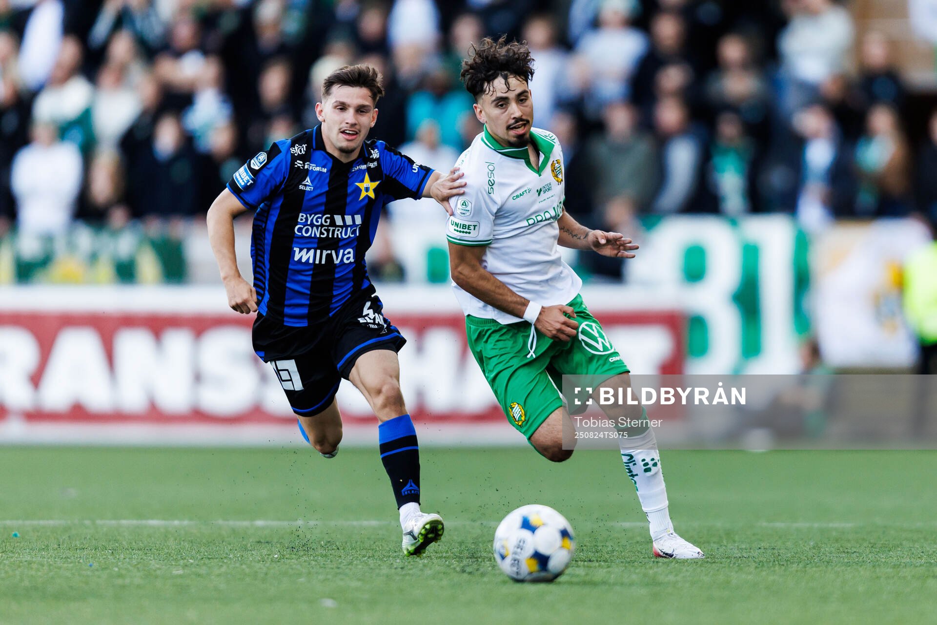 Sirius Isak Bjerkebo och Hammarbys Sebastian Tounekti