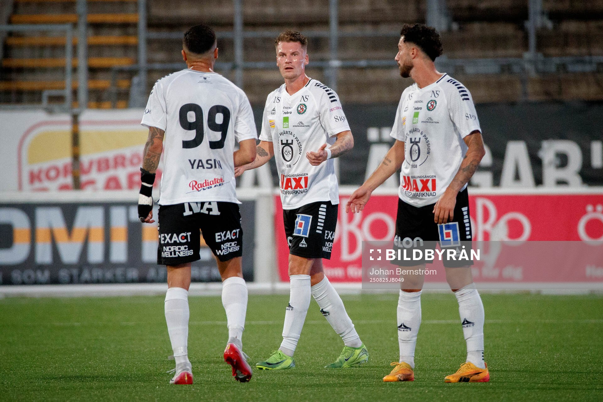 Örebros Samuel Kroon deppar fotbollsmatchen i Superettan