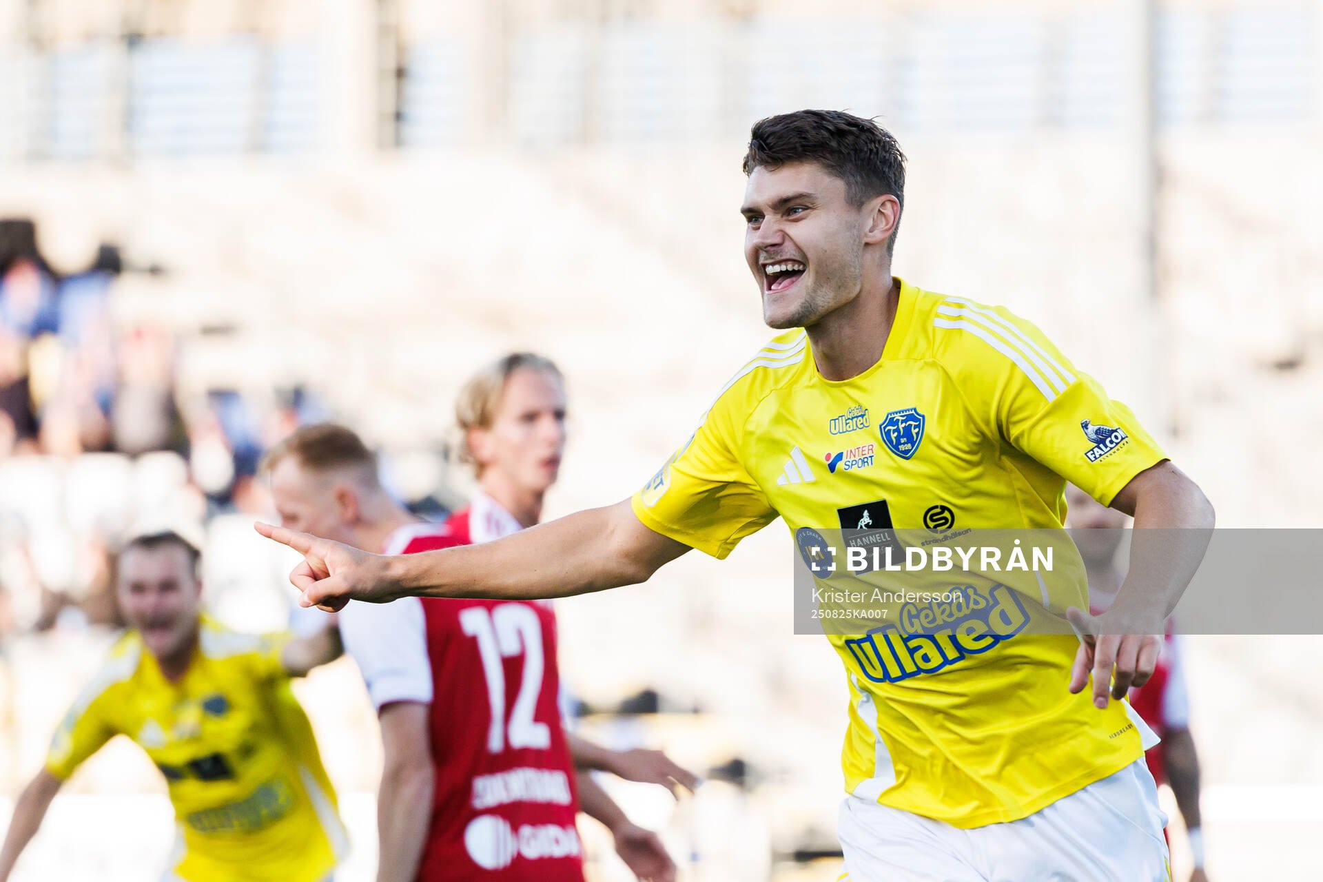 Falkenbergs Albin Andersson jublar