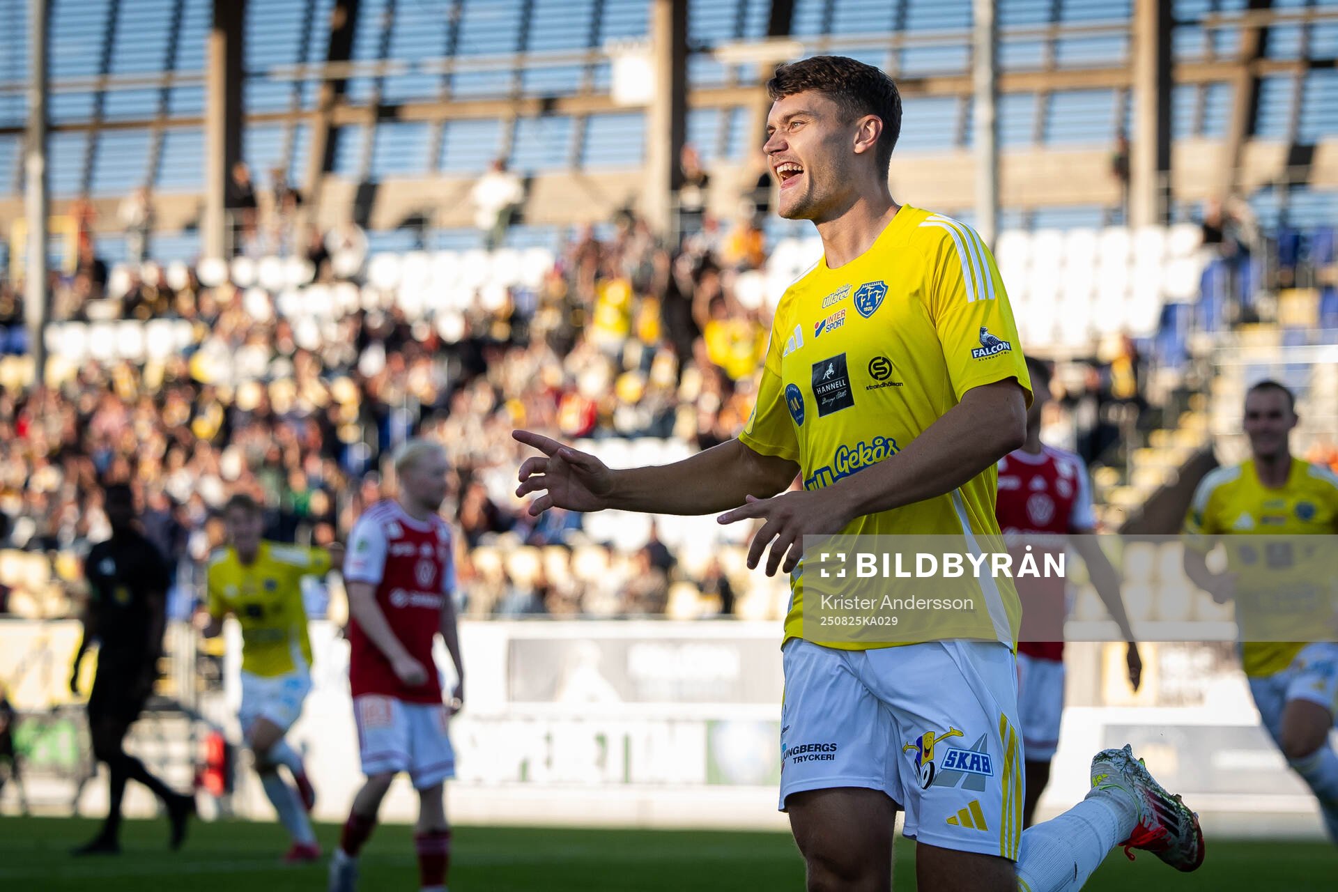 Falkenbergs Albin Andersson jublar
