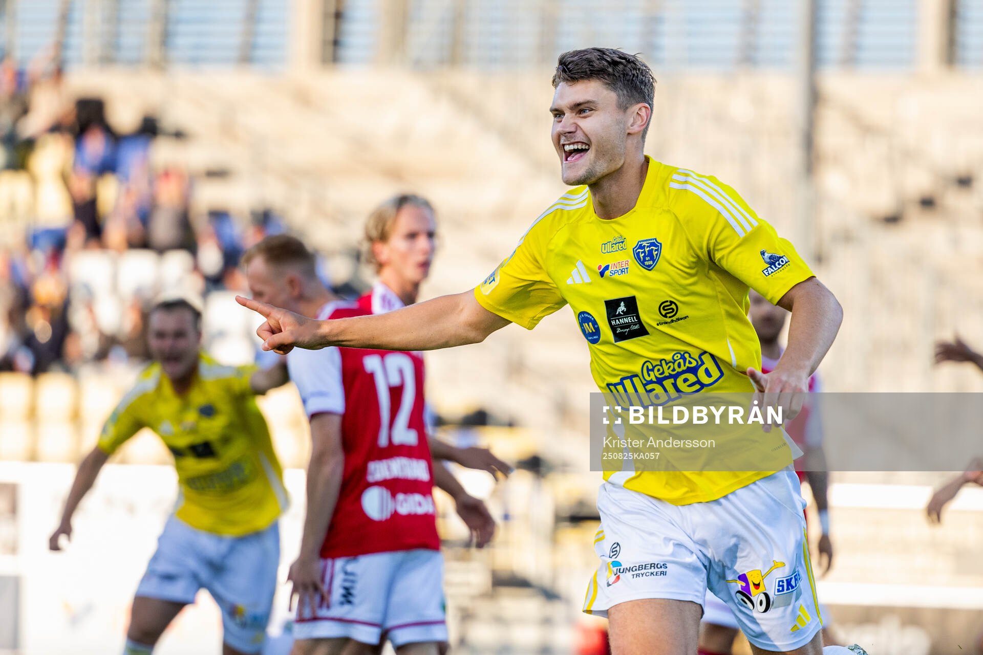 Falkenbergs Albin Andersson jublar