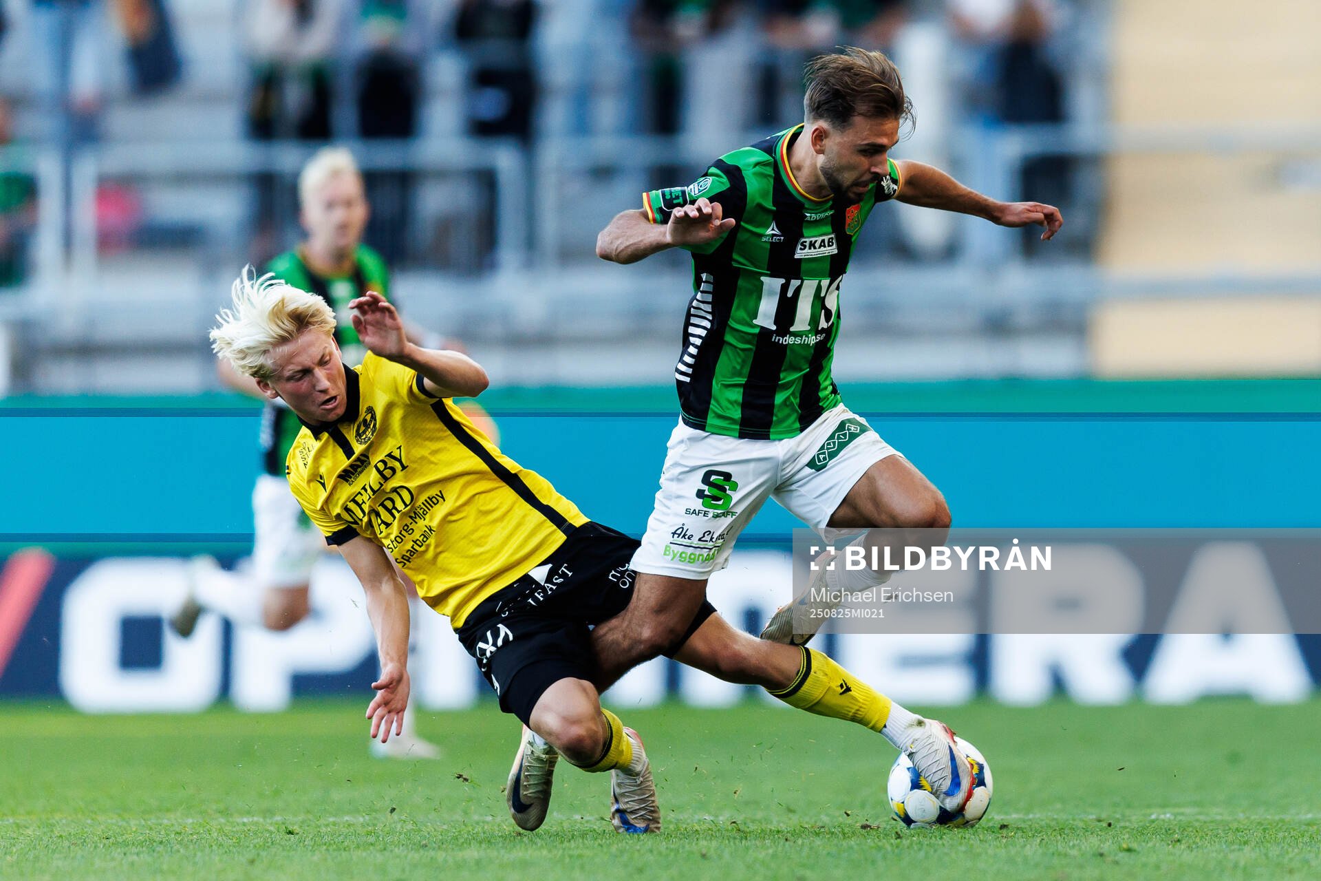 Mjällbys Romeo Leandersson och GAIS Edvin Becirovic