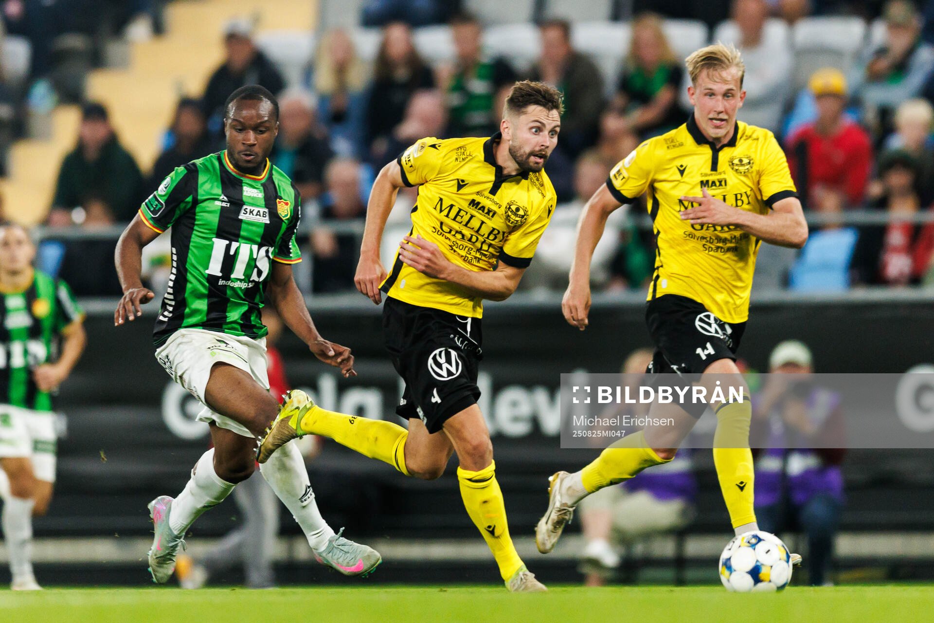 GAIS Shalom Ekong och Mjällbys Axel Norén