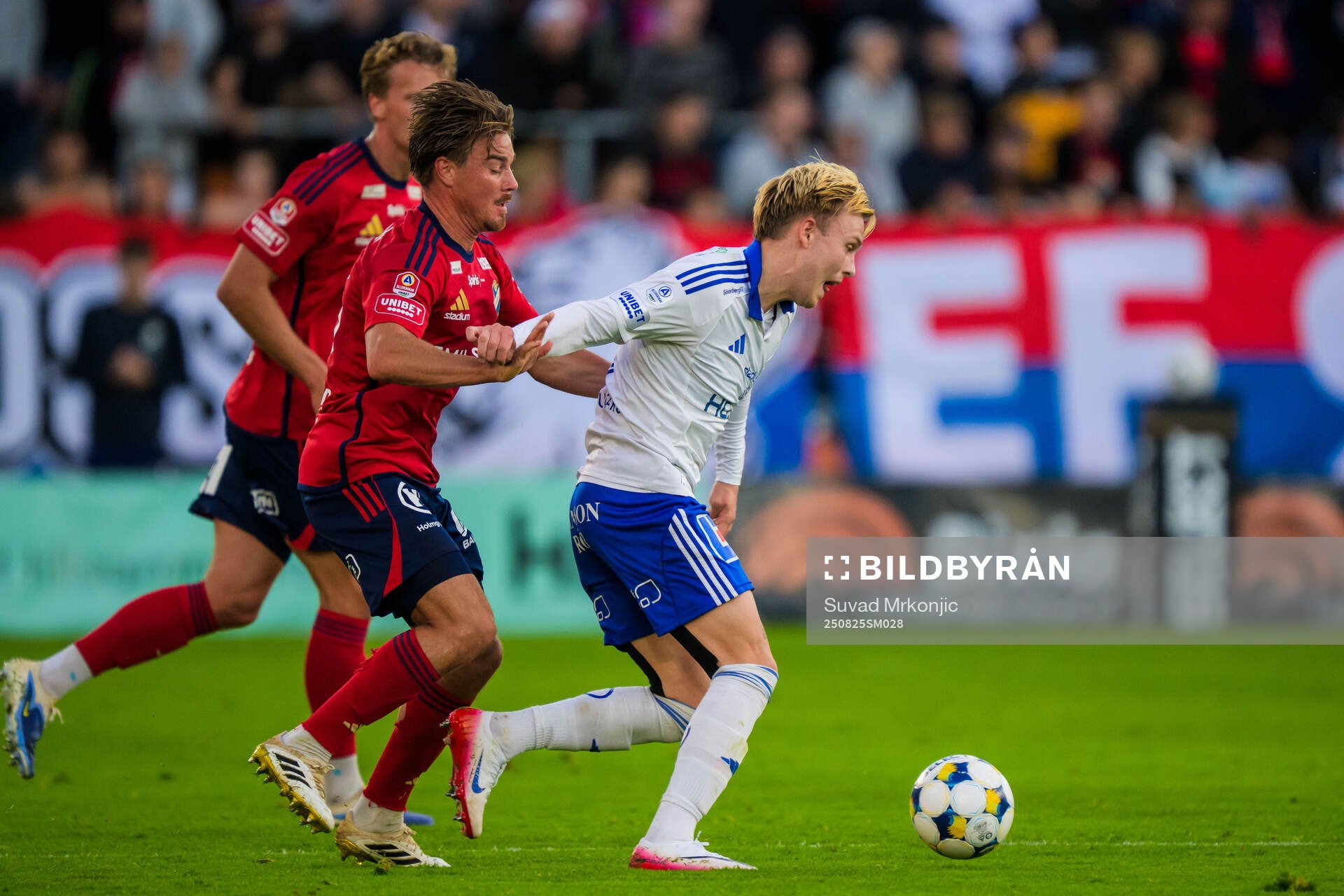 Östers Tatu Varmanen och IFK Norrköpings Isak Andri