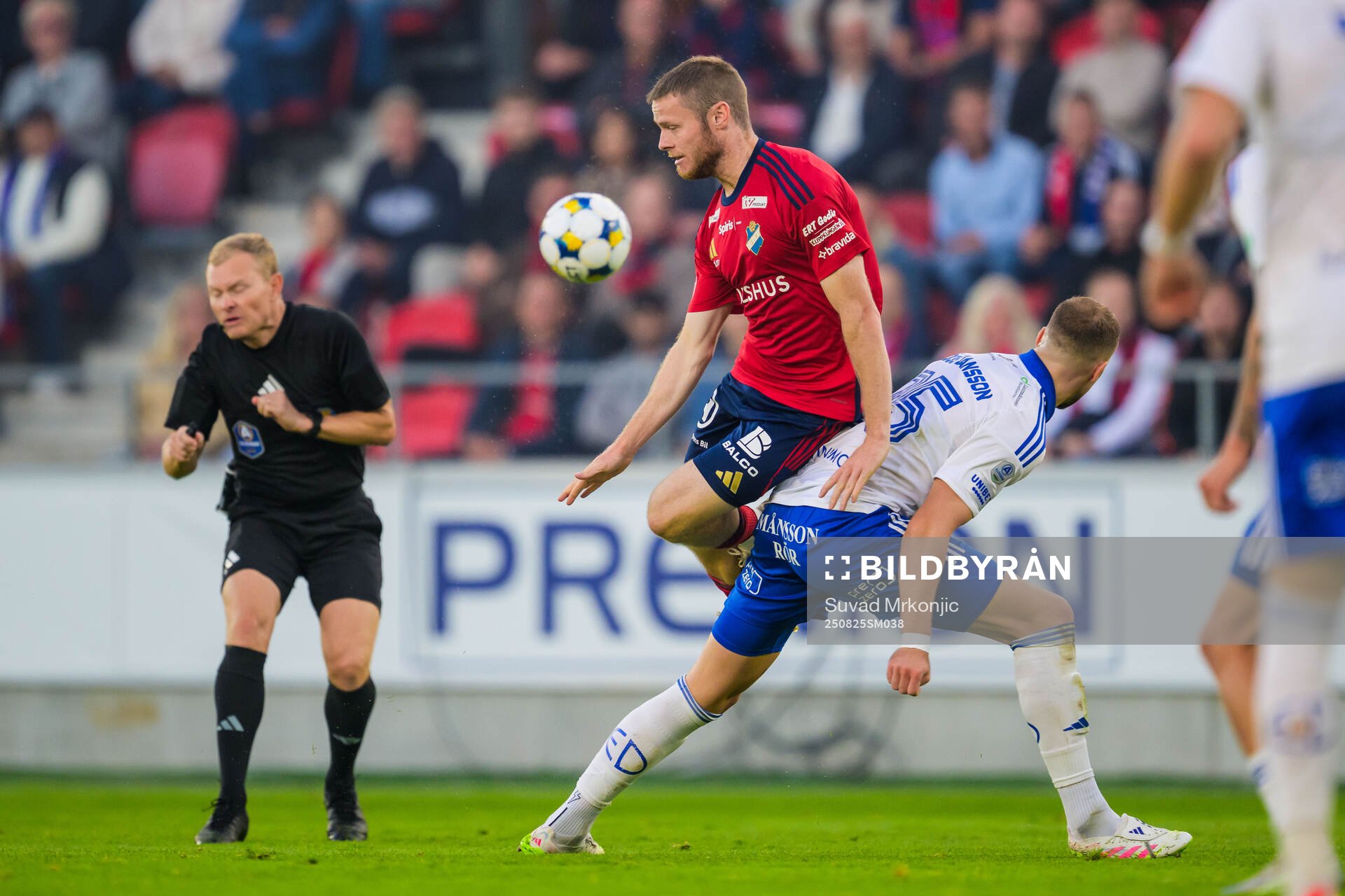 Östers Daniel Ljung och IFK Norrköpings Kevin Höög
