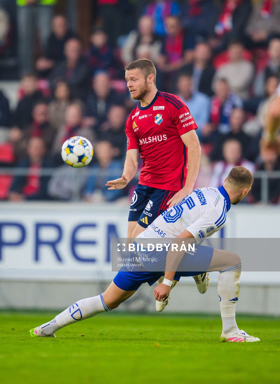 Östers Daniel Ljung och IFK Norrköpings Kevin Höög