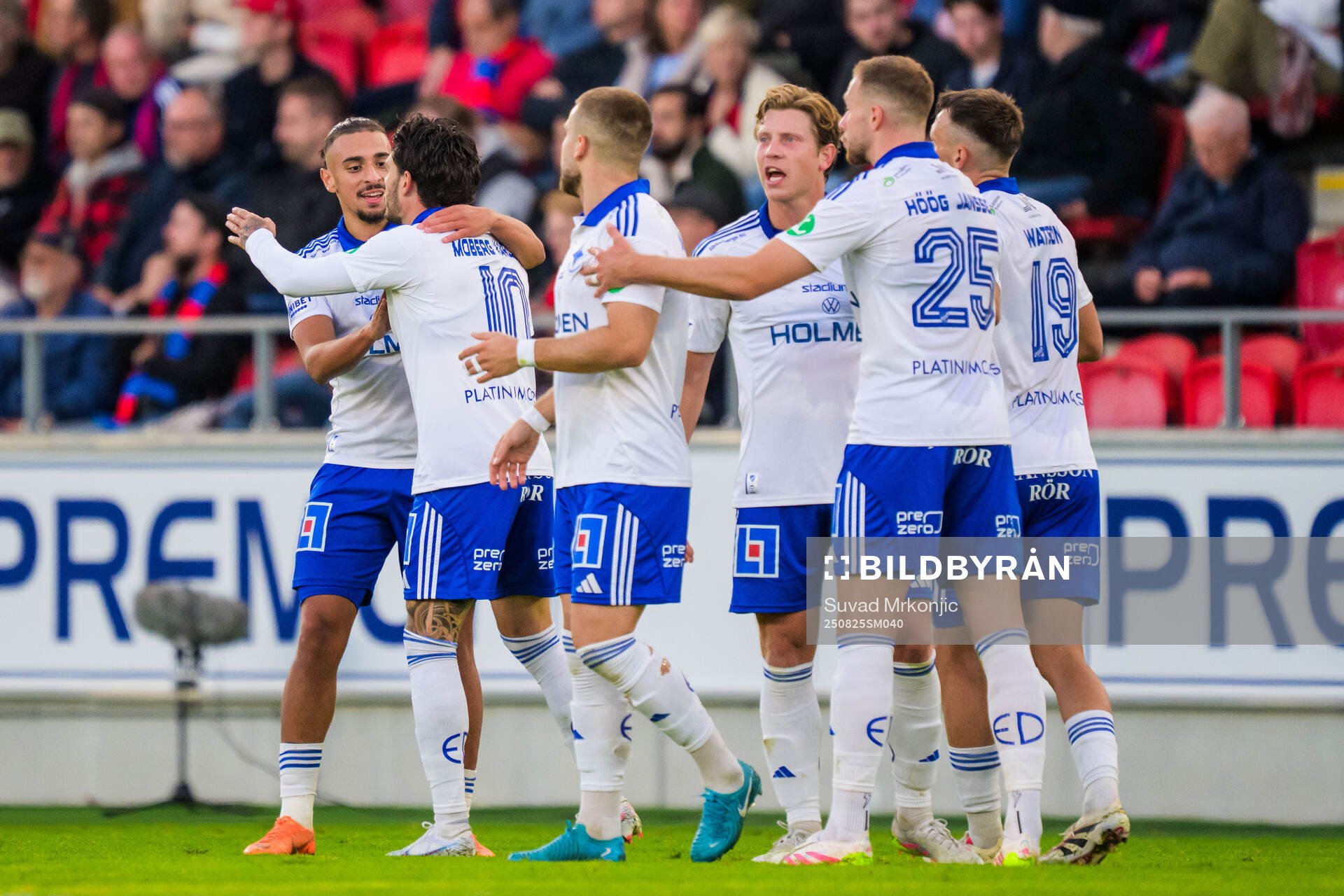 IFK Norrköpings David Moberg Karlsson jublar