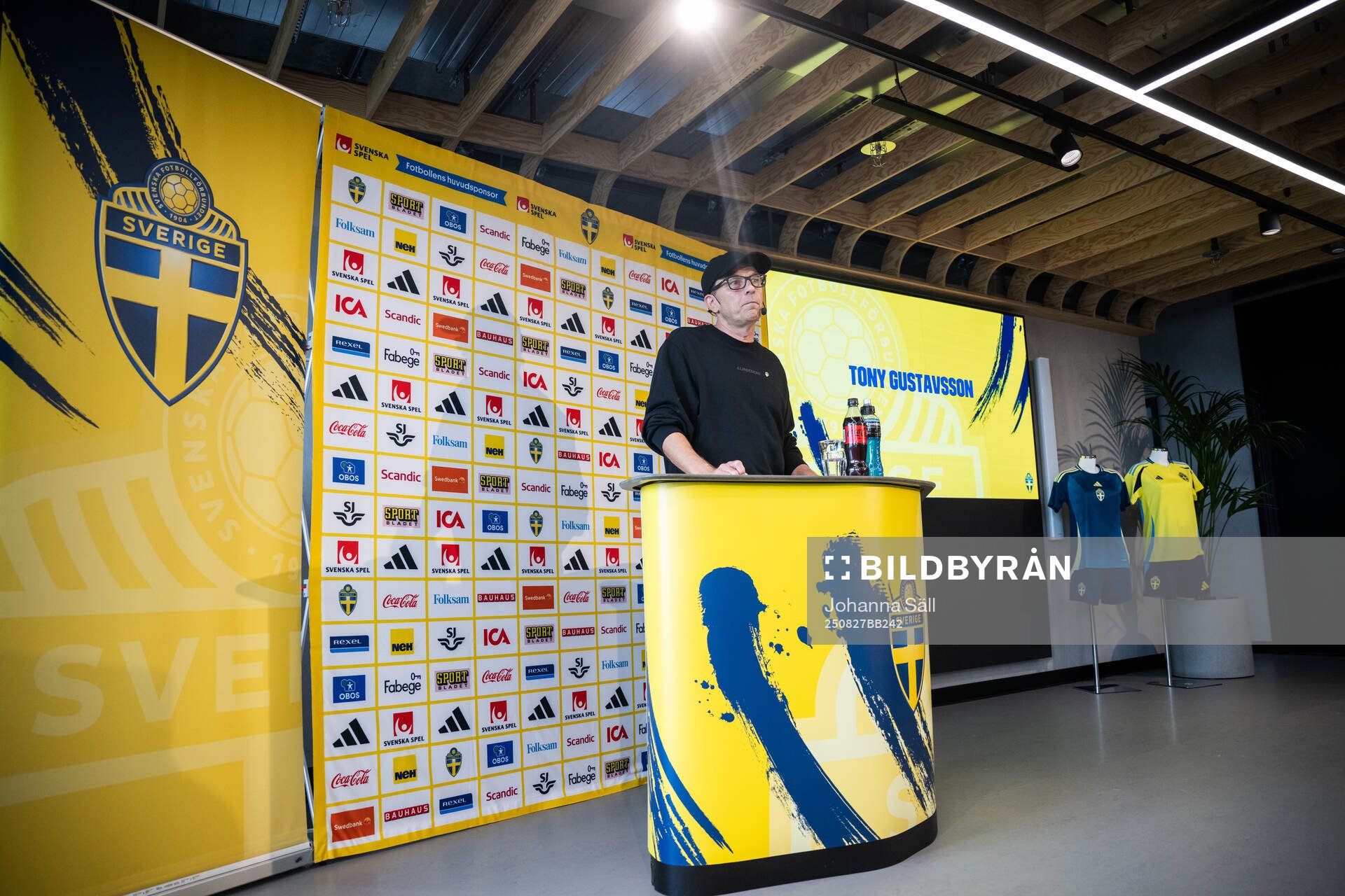 head coach Tony Gustavsson of the Swedish women's national