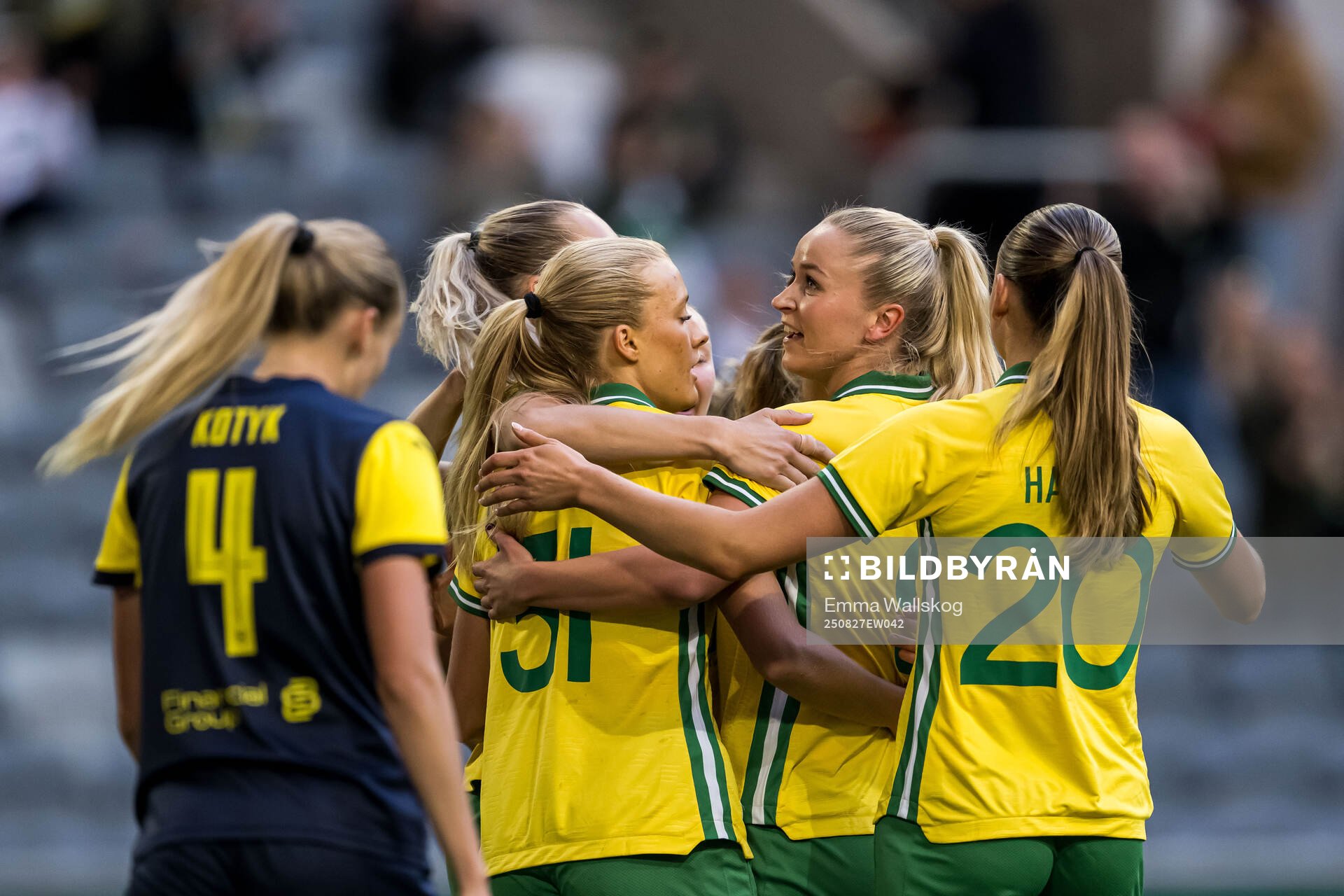 Ellen Wangerheim of Hammarby celebrates with Anna Jøsendal