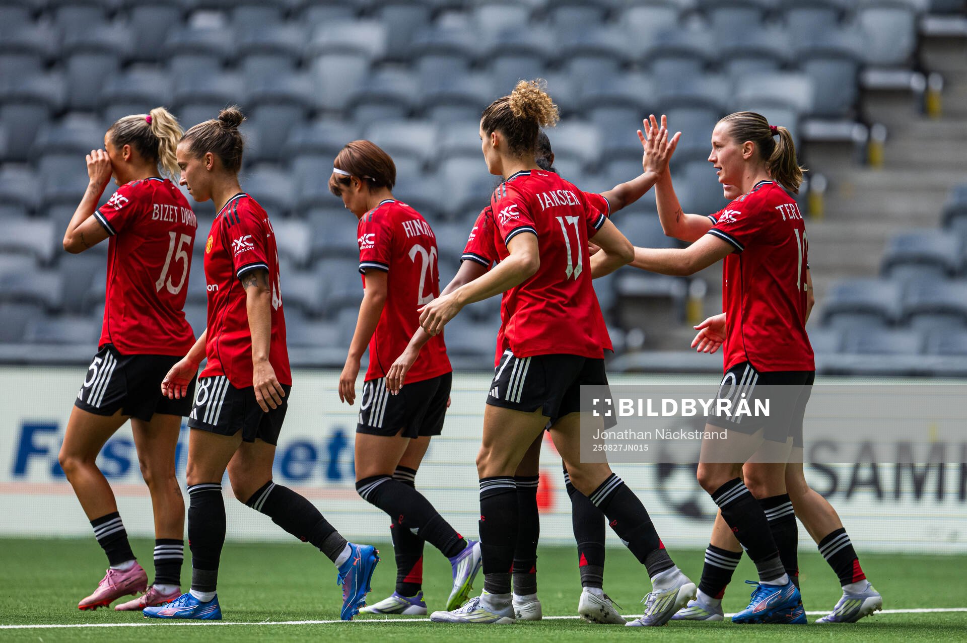 Elisabeth Terland of Manchester United celebrates with her