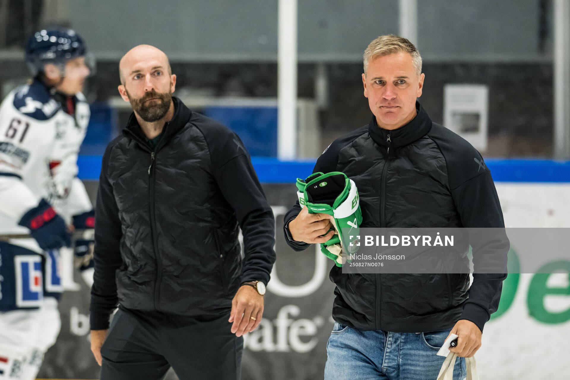 Rögles assisterande tränare Talyer Matson och tränare