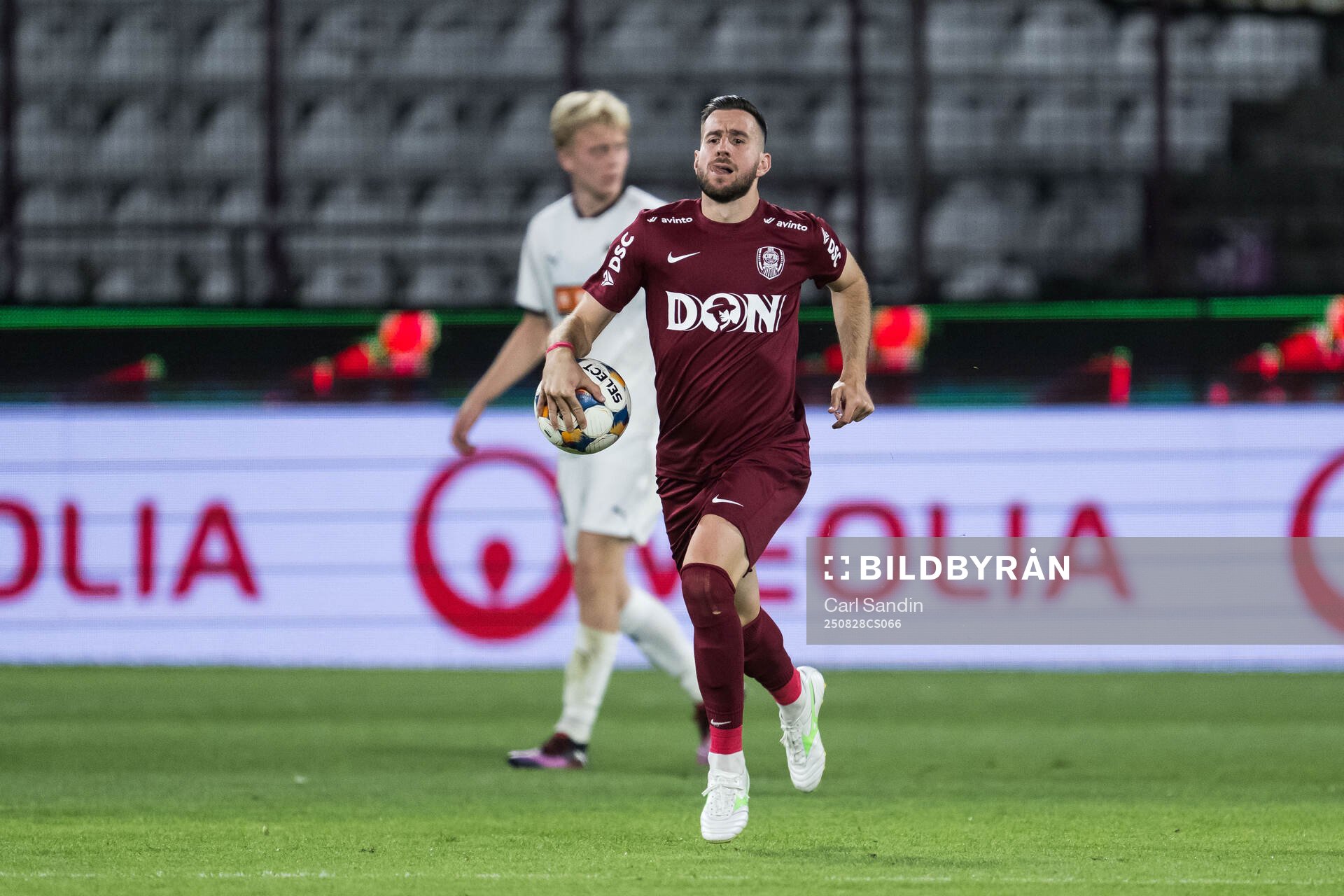Adrian Paun of CFR Cluj celebrates