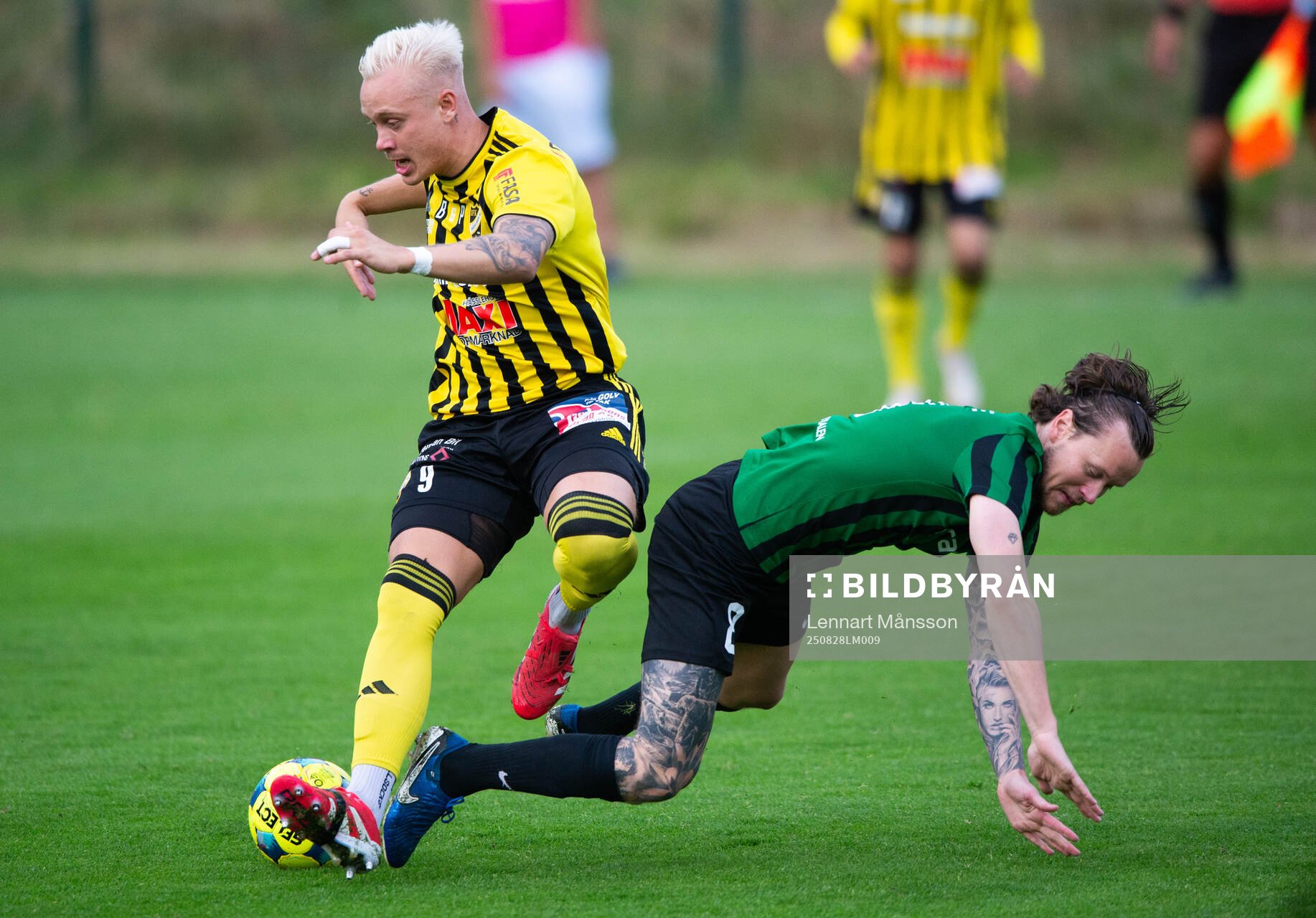 IFK Hässleholms Alexander Sjöström och Högaborgs Niklas