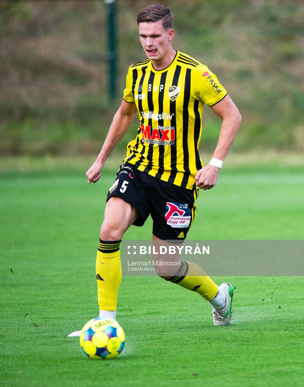 IFK Hässleholms Axel Henriksson i matchen i div. 2 mellan