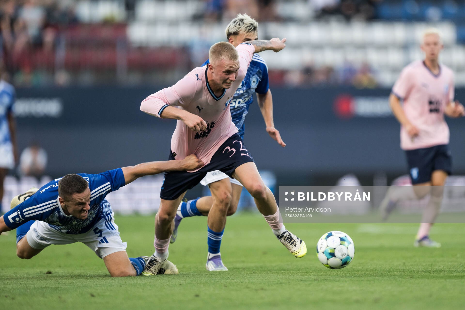 Tomas Huk of SK Sigma Olomouc and Daniel Gudjohnsen of