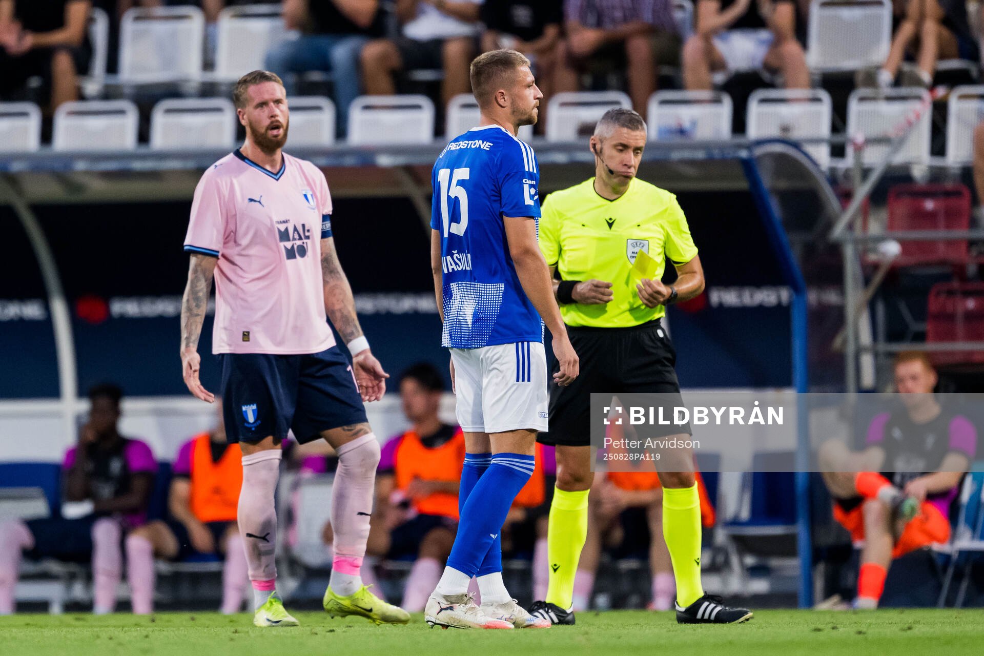 Pontus Jansson of Malmö FF and Referee Radu Petrescu