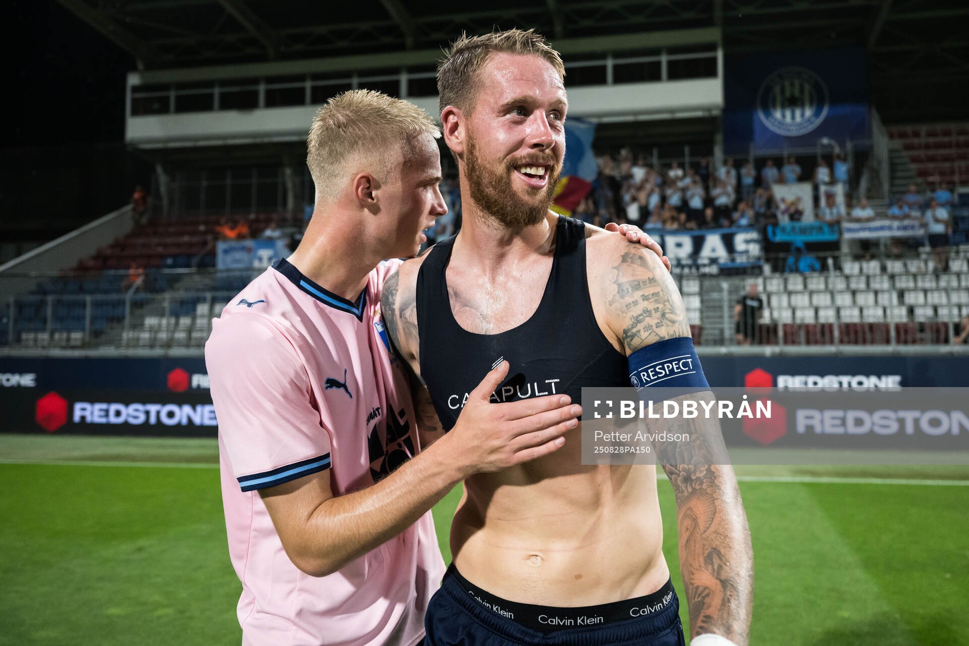 Daniel Gudjohnsen and Pontus Jansson celebrate