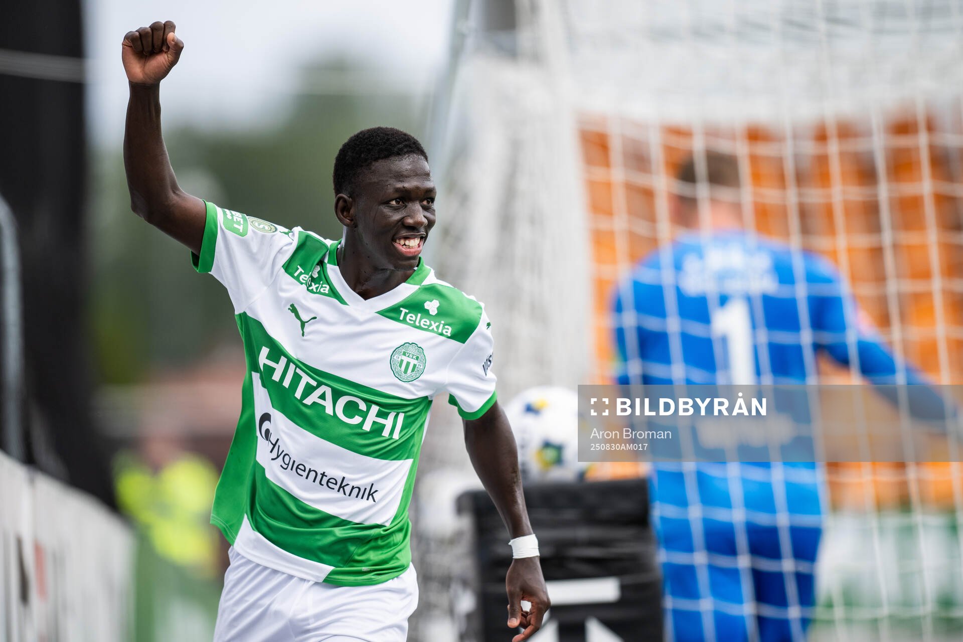 Västerås Mamadou Ousmane Diagne jublar