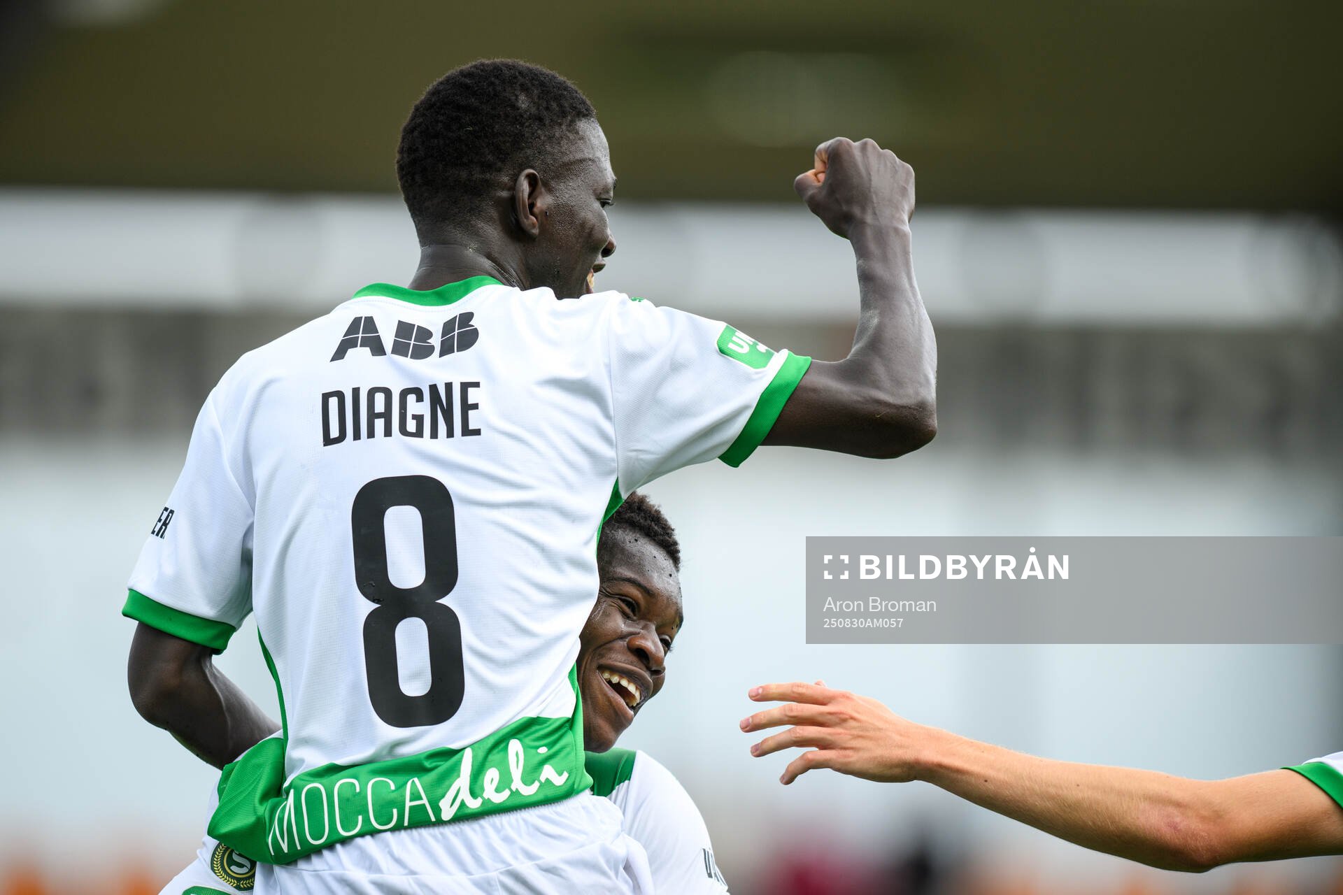 Västerås Mamadou Ousmane Diagne jublar med Sountonoma