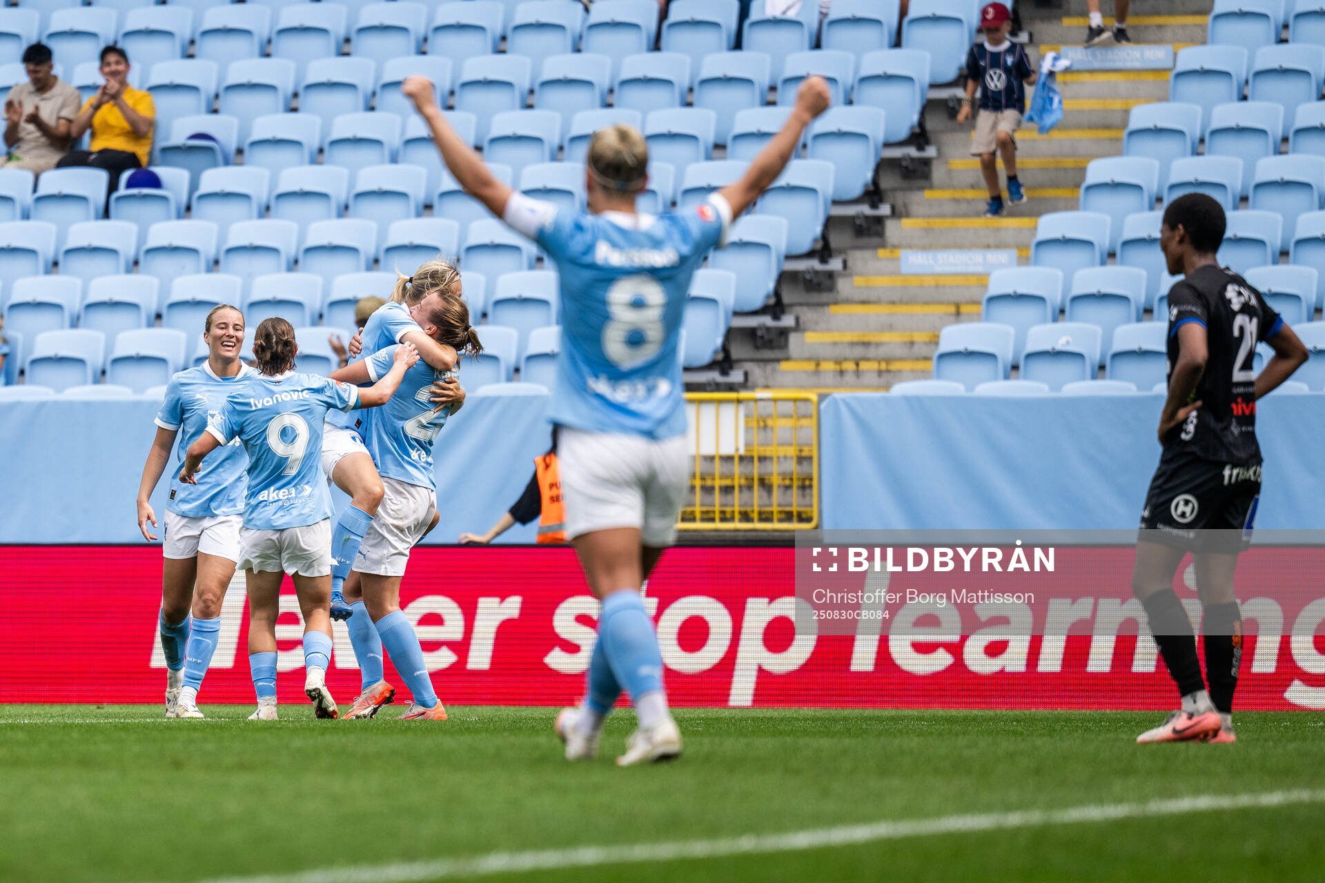 Malmö FFs Sara Kanutte Sørensen Fornes jublar med