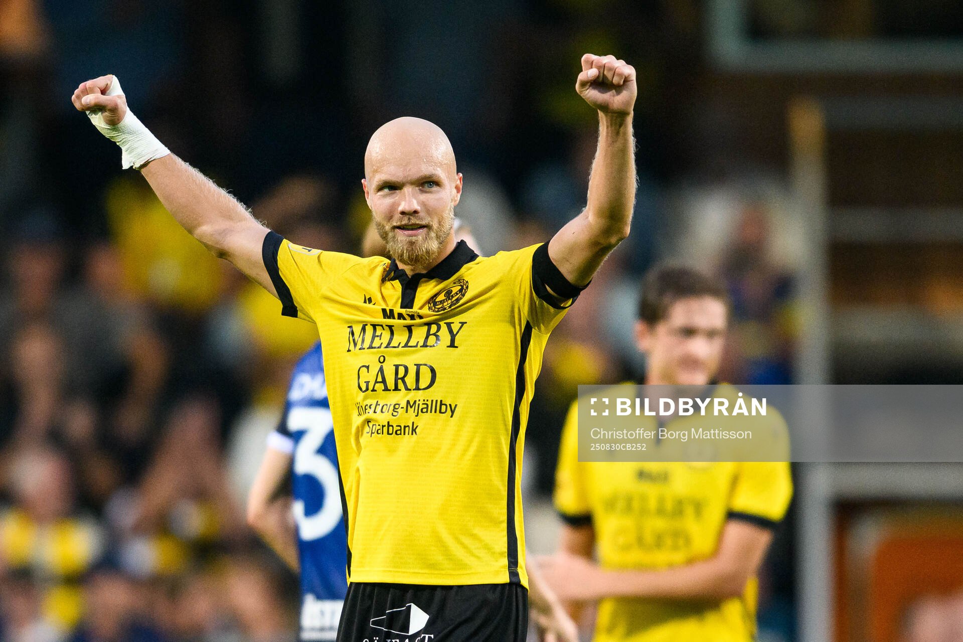 Mjällbys Viktor Gustafson jublar