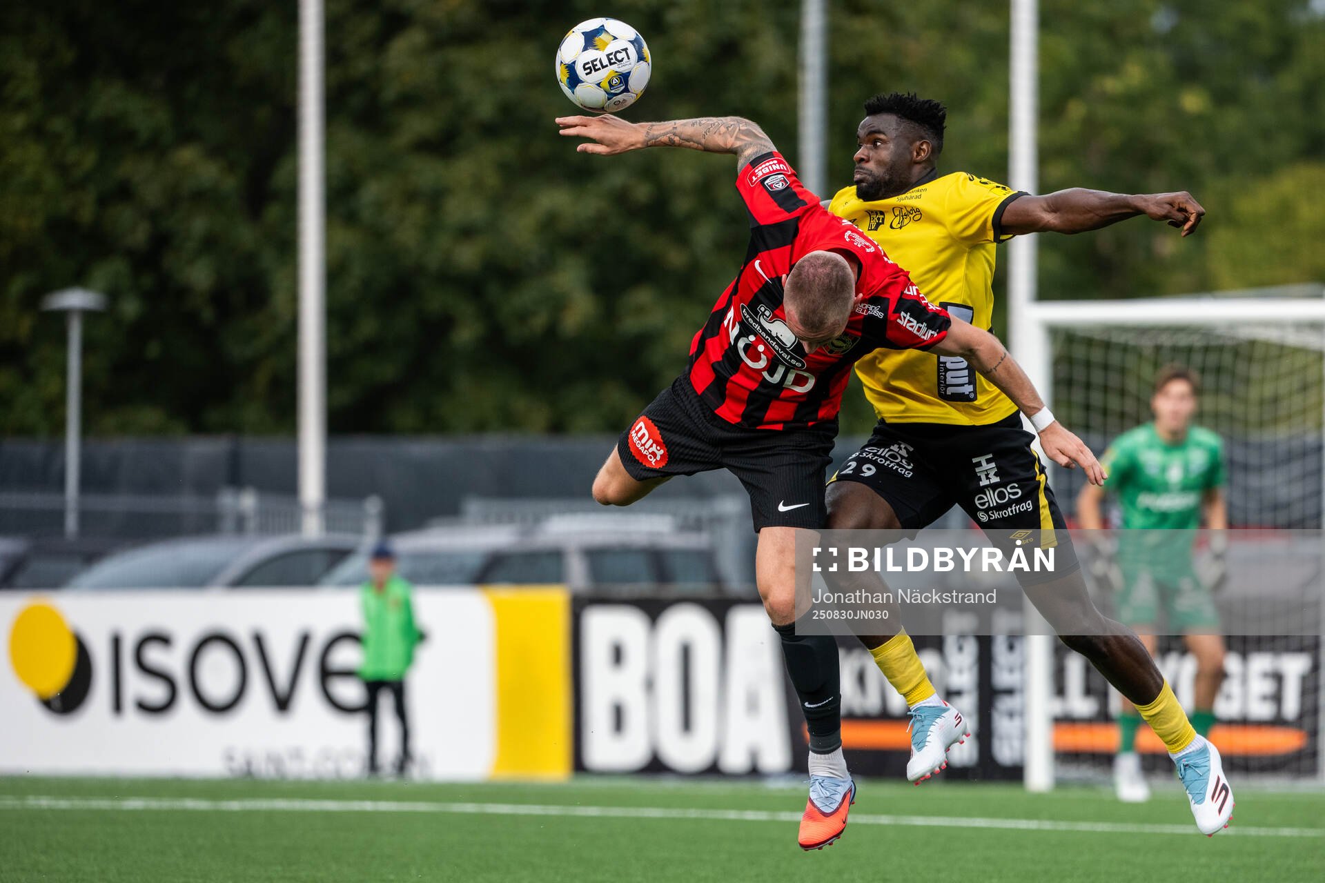 Brommapojkarnas Rasmus Örqvist och Elfsborgs Ibrahim Buhari