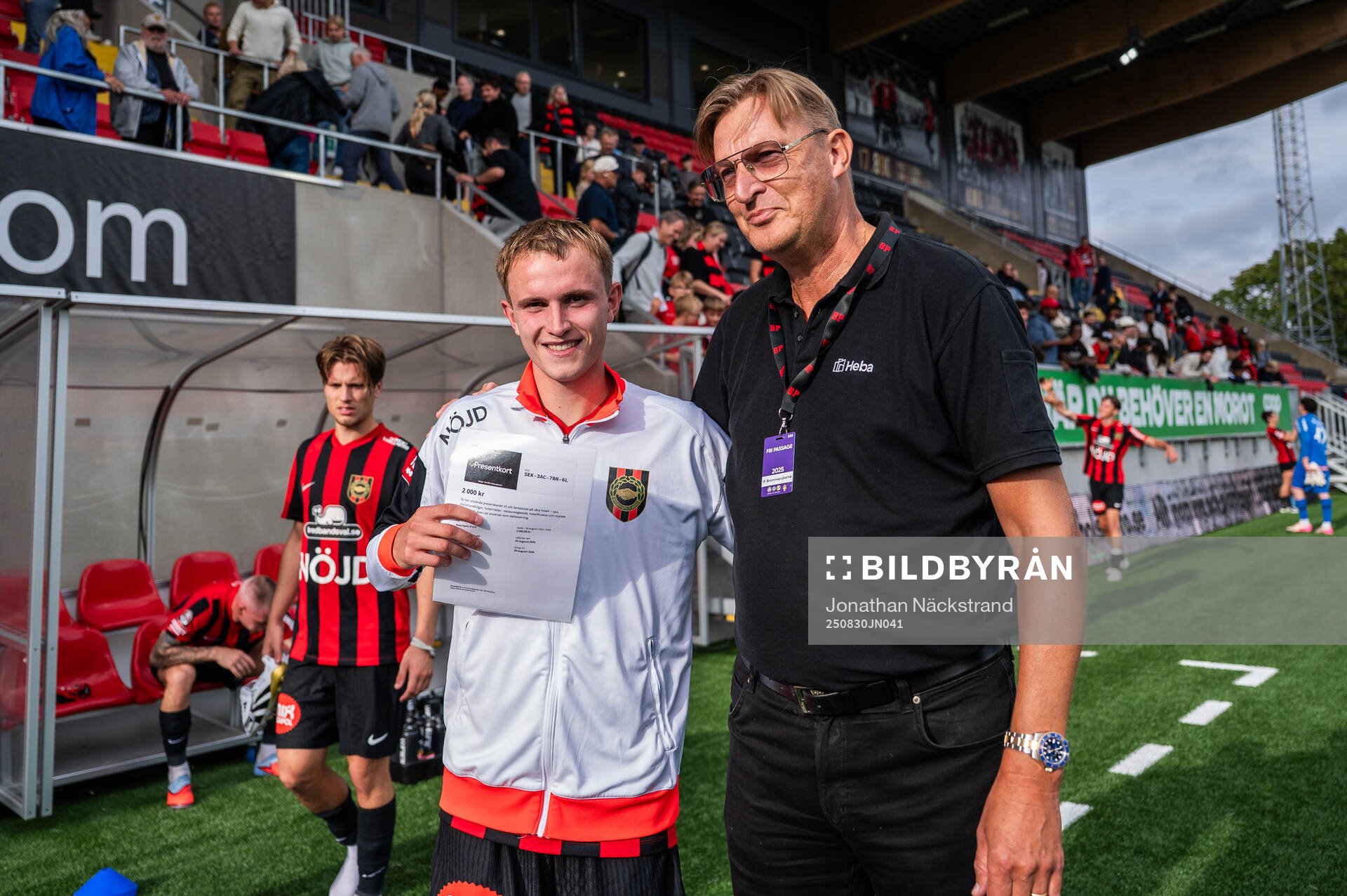 Brommapojkarnas Victor Lind får pris som matchens lirare
