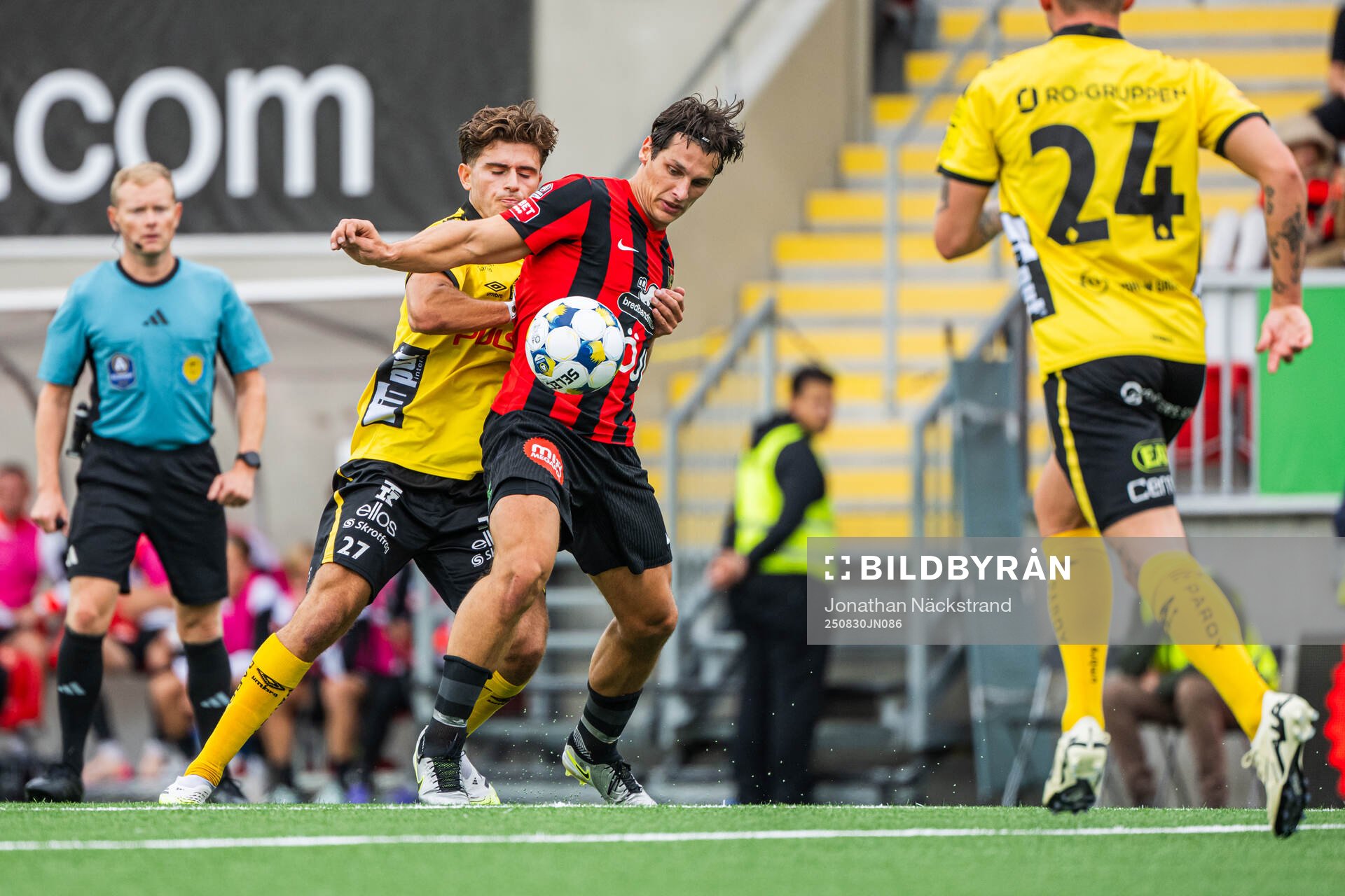 Elfsborgs Besfort Zeneli och Brommapojkarnas Kevin Ackermann