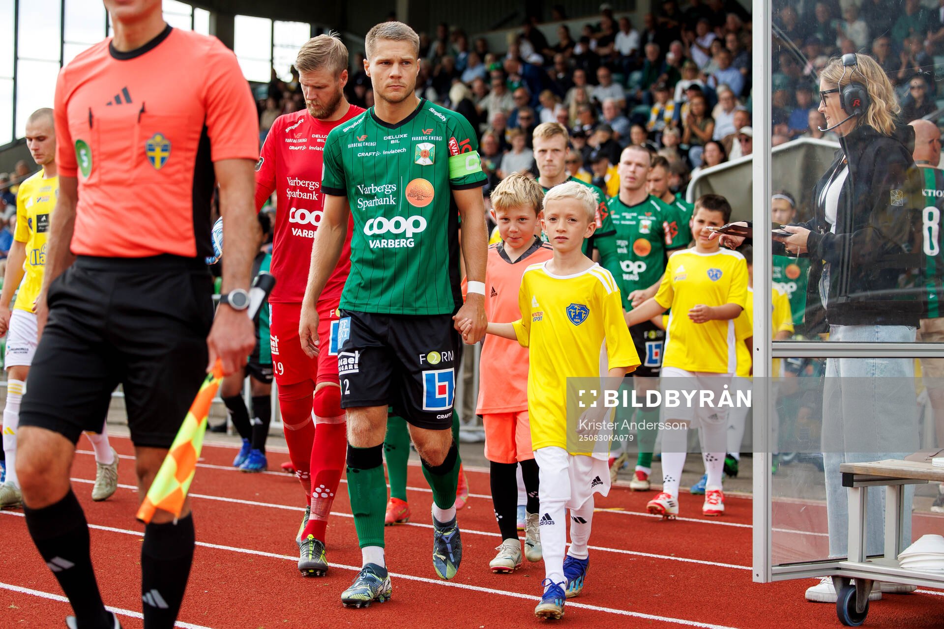 Varbergs Gustav Broman på väg in