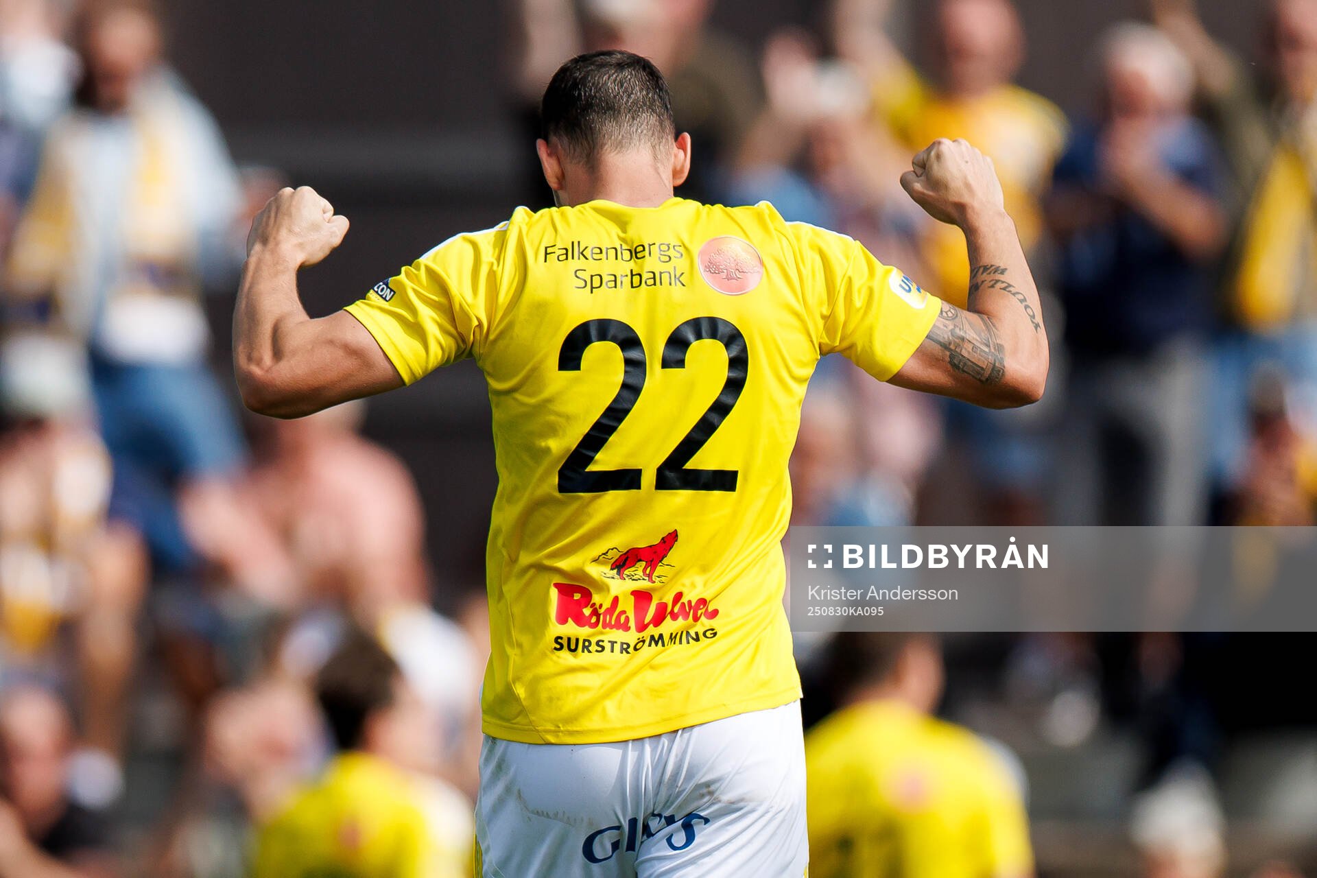 Falkenbergs Viktor Ekblom jublar