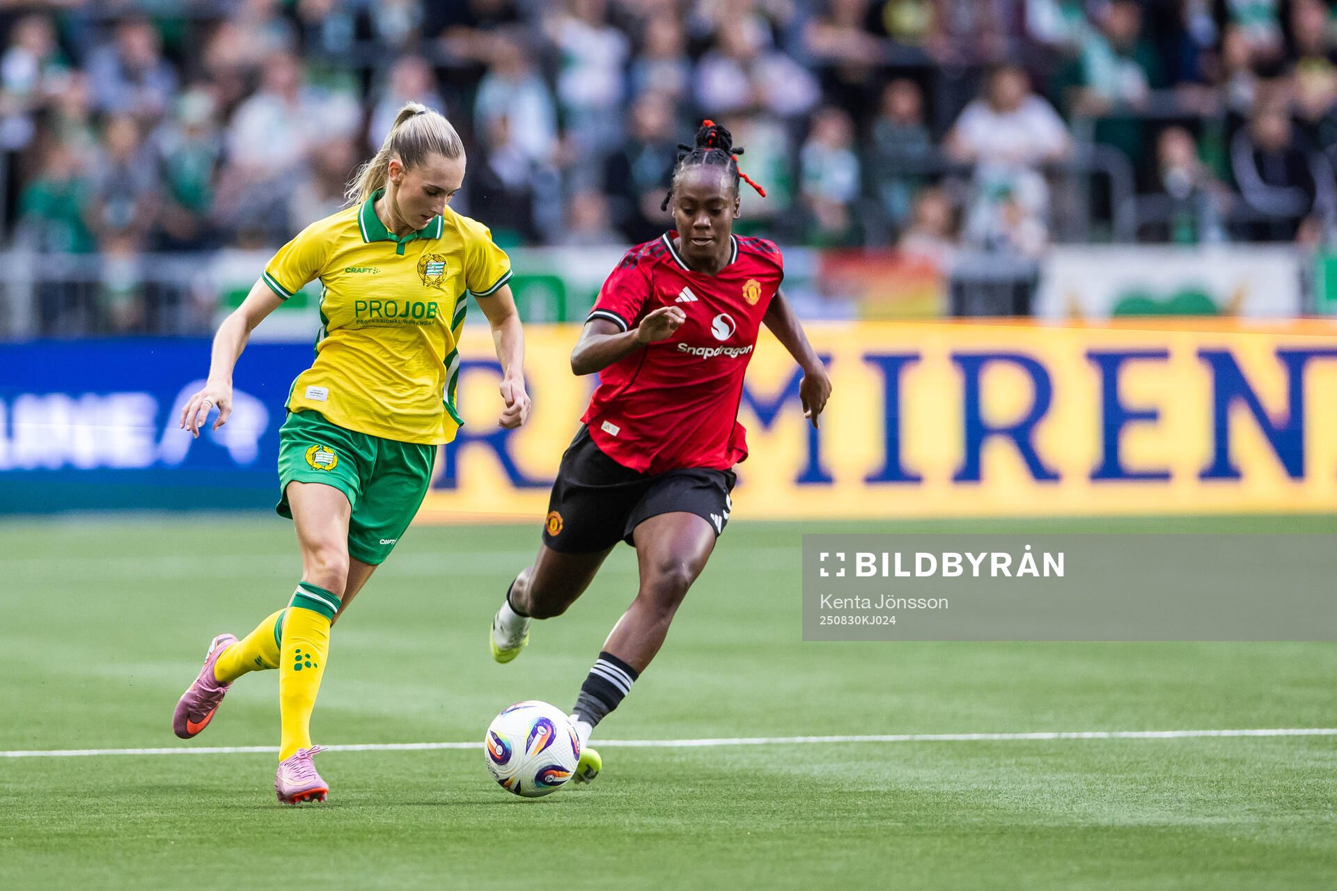 Ellen Wangerheim of Hammarby and Melvine Malard of