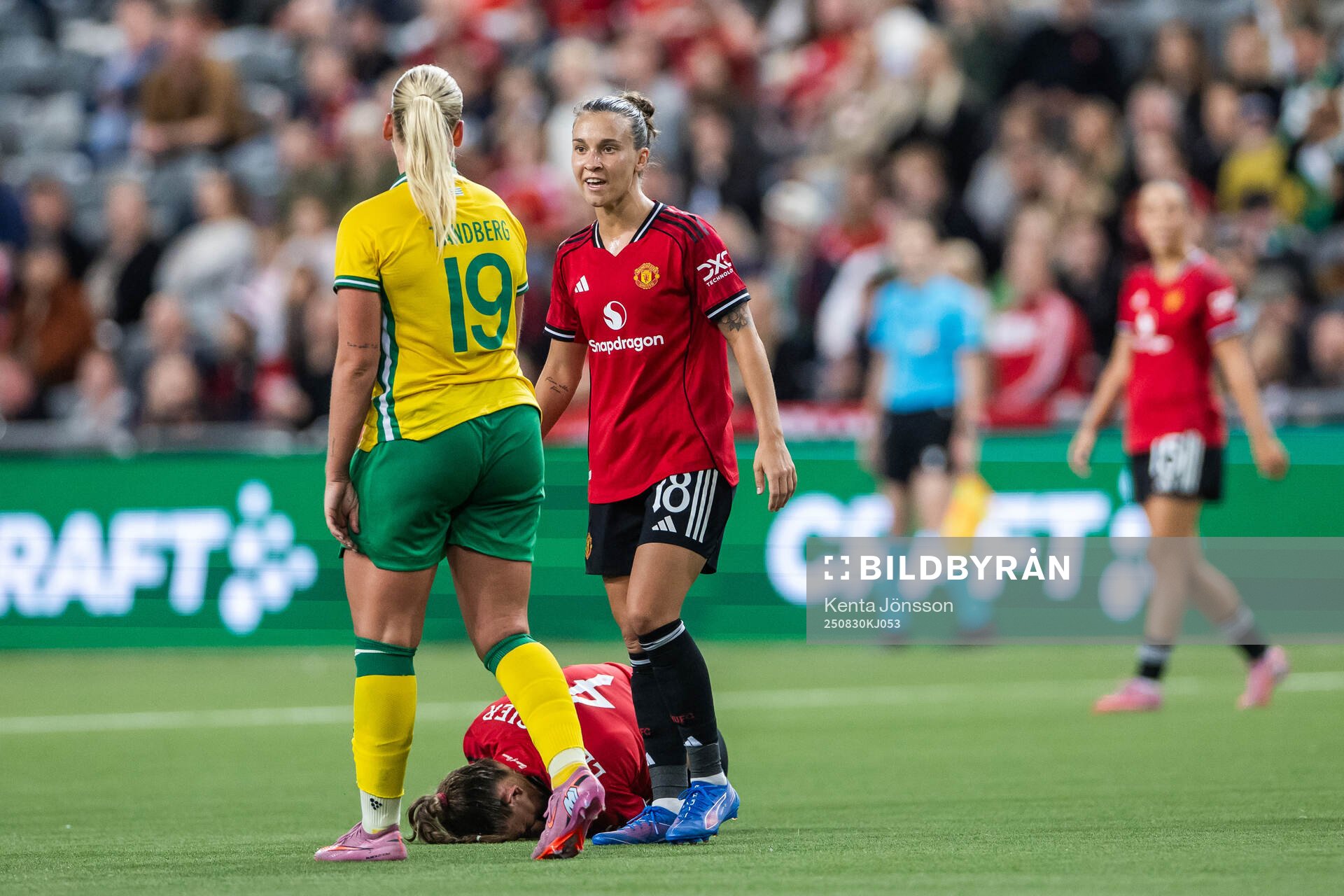 Cathinka Tandberg of Hammarby in a discussion with Julia