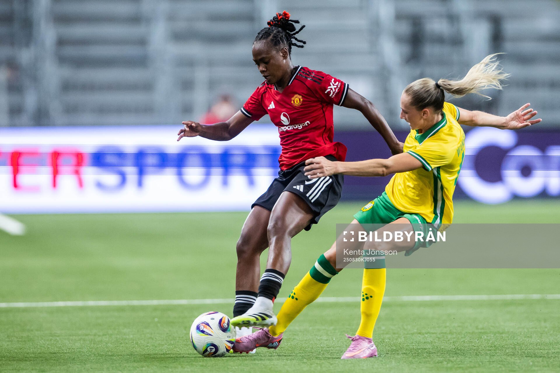 Melvine Malard of Manchester United and Ellen Wangerheim of