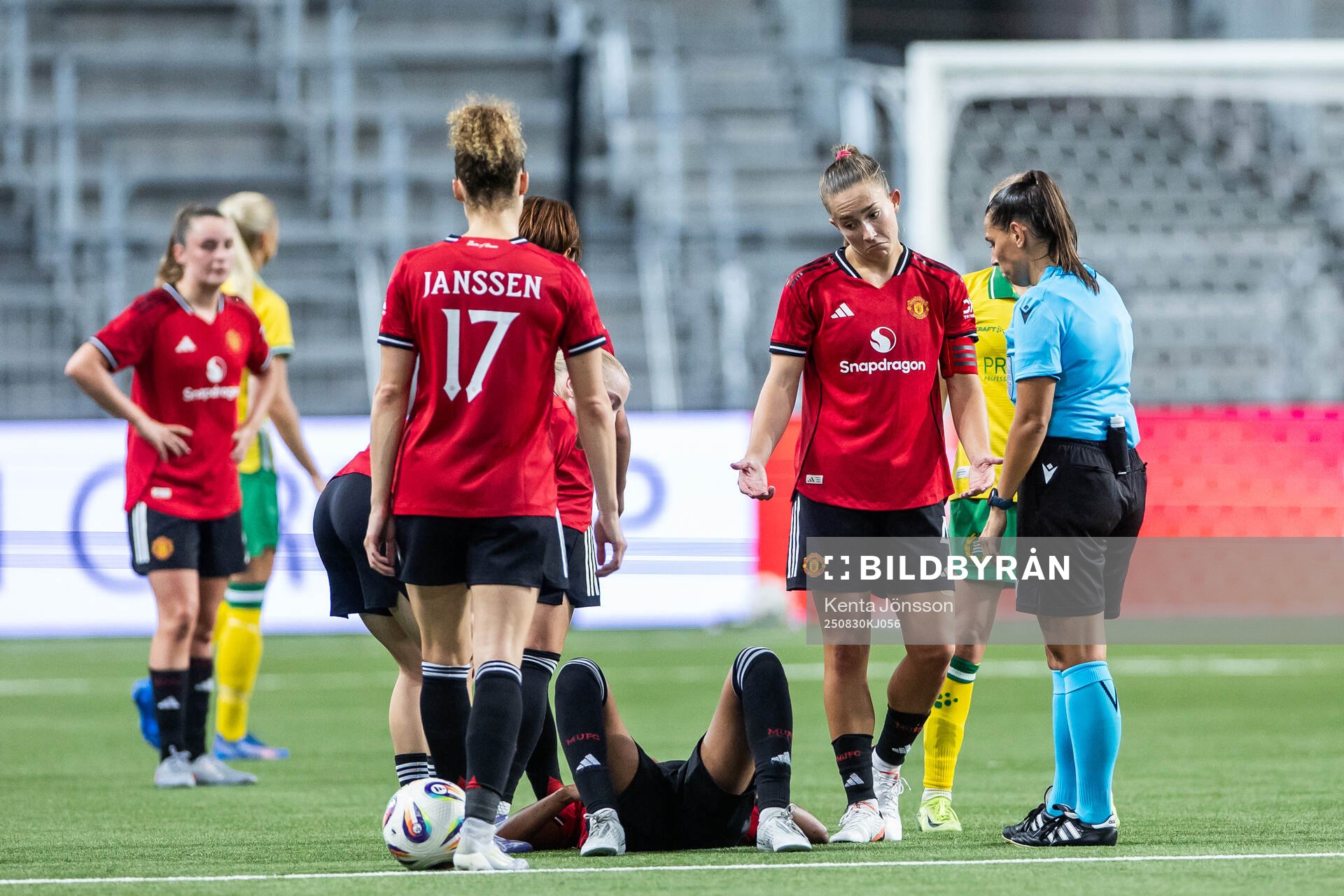 Elisabeth Terland of Manchester United reacts next to Jayde
