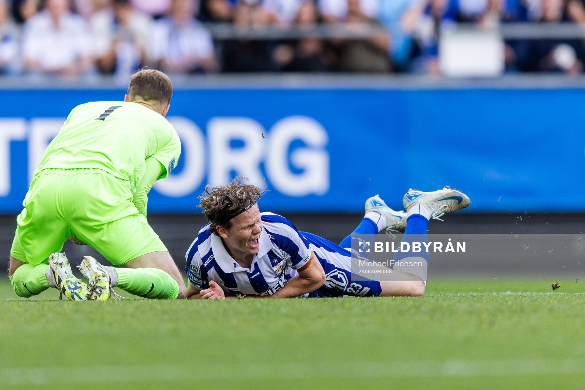 Värnamos målvakt Hugo Keto och IFK Göteborgs Kolbeinn