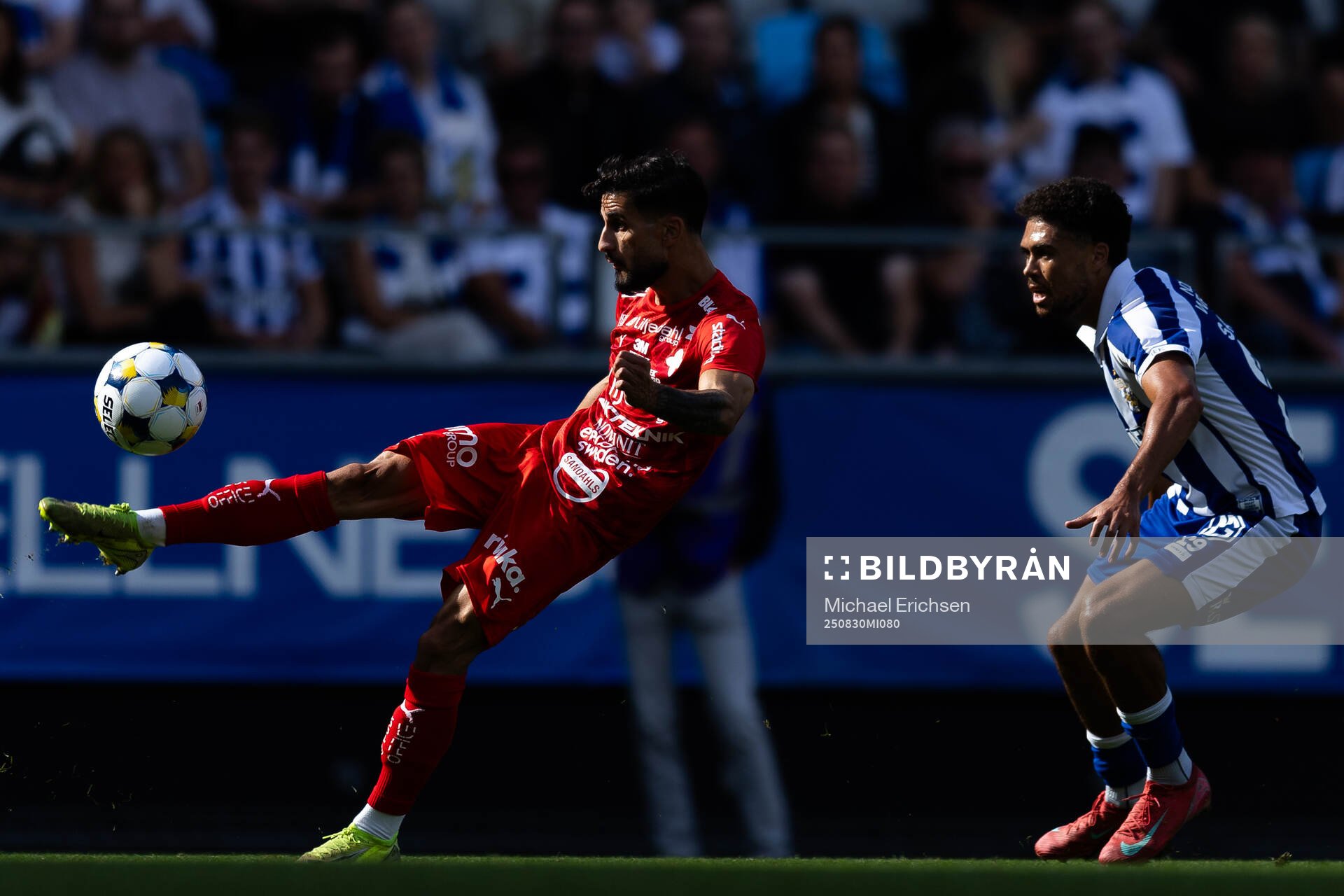Värnamos Noah Shamoun och IFK Göteborgs Thomas Santos