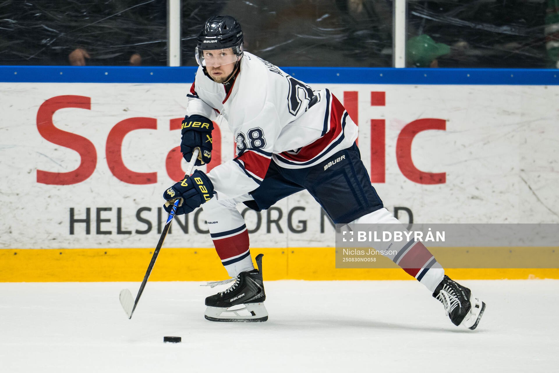 HV71s Olle Alsing